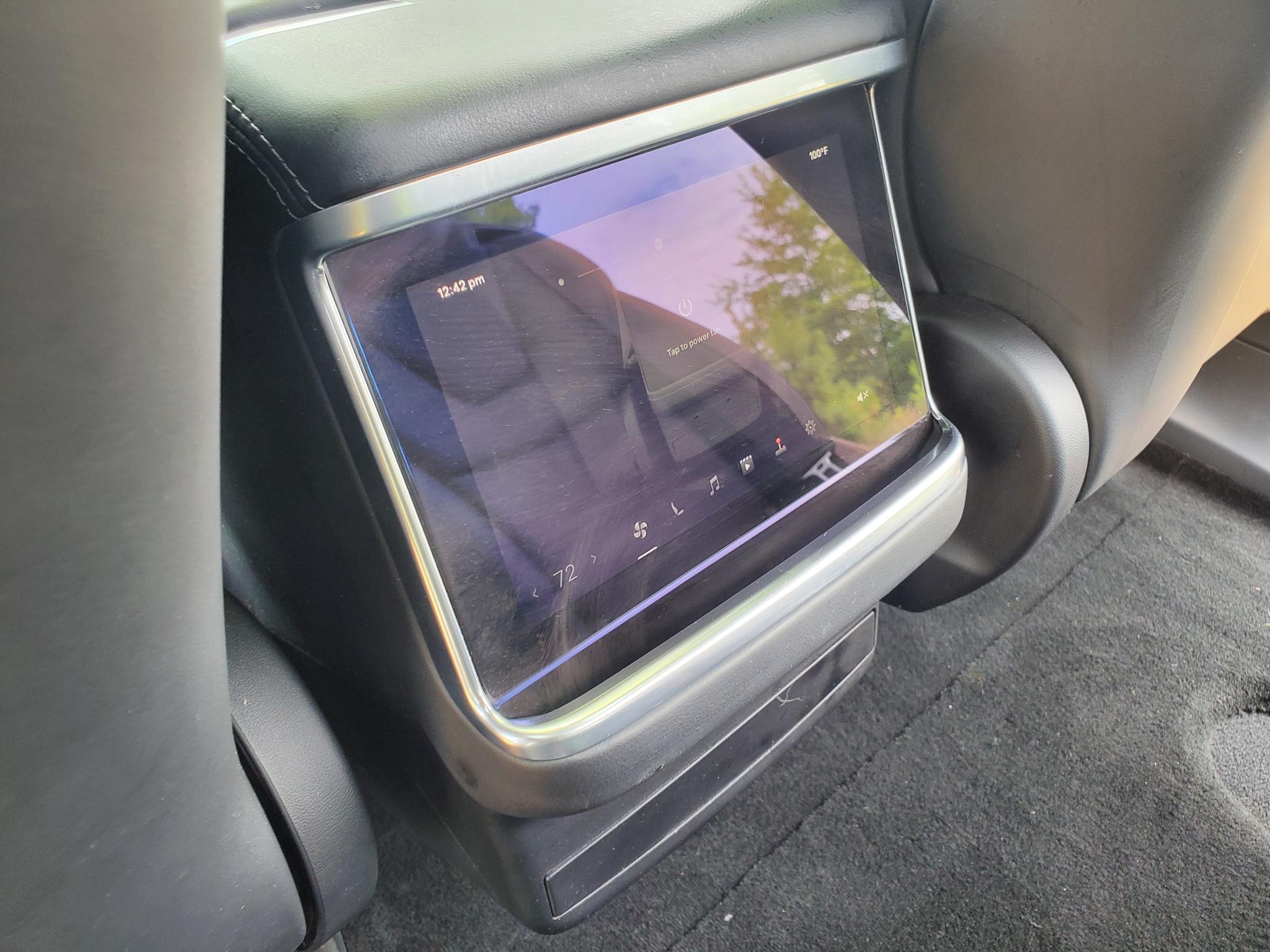 Tesla Model X  2022