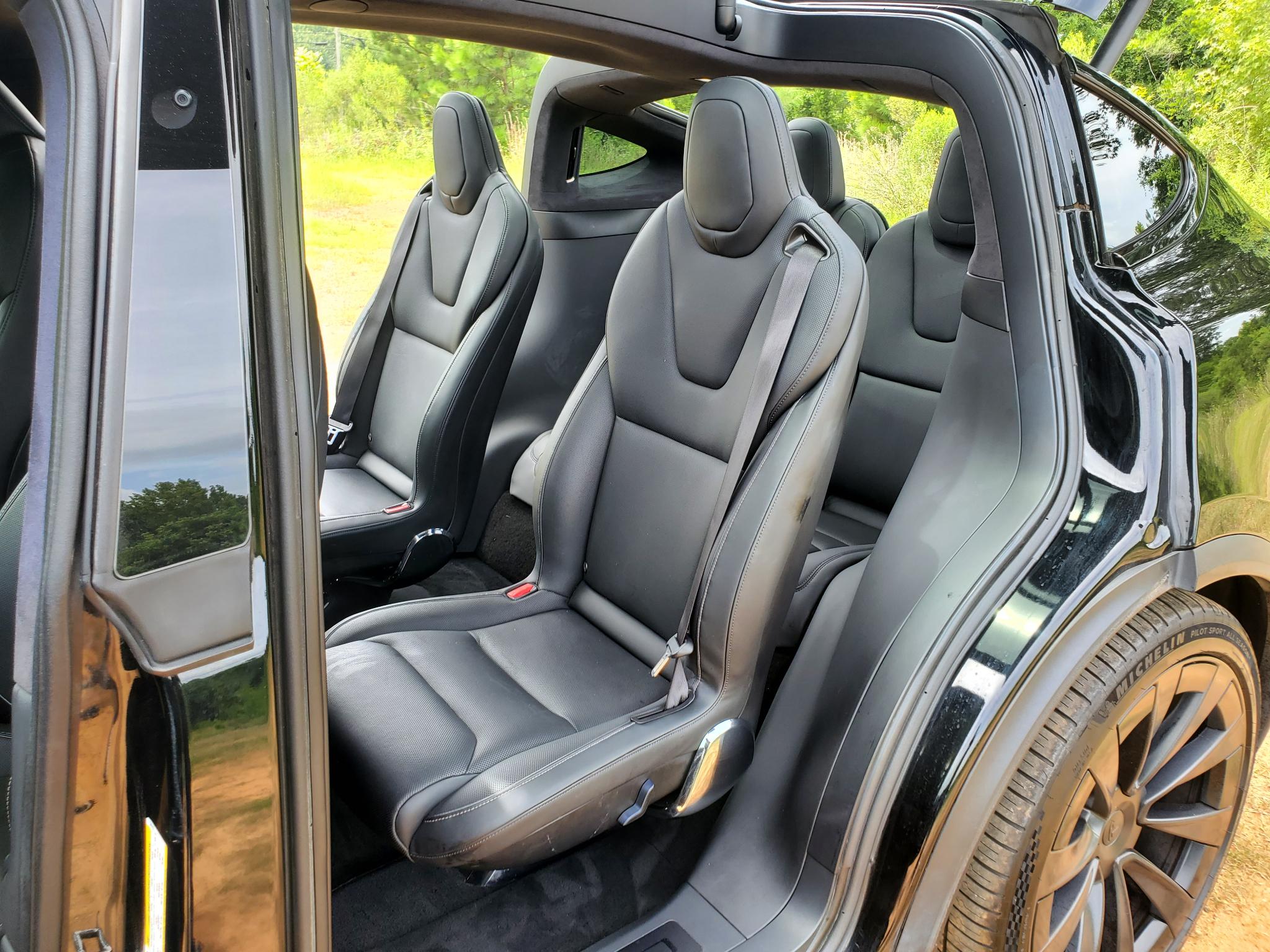 Tesla Model X  2022