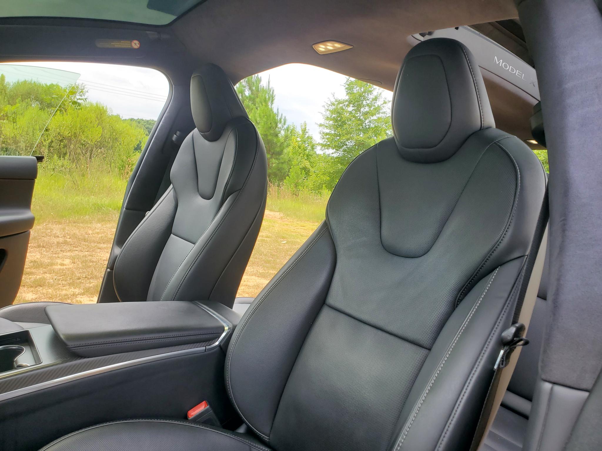 Tesla Model X  2022