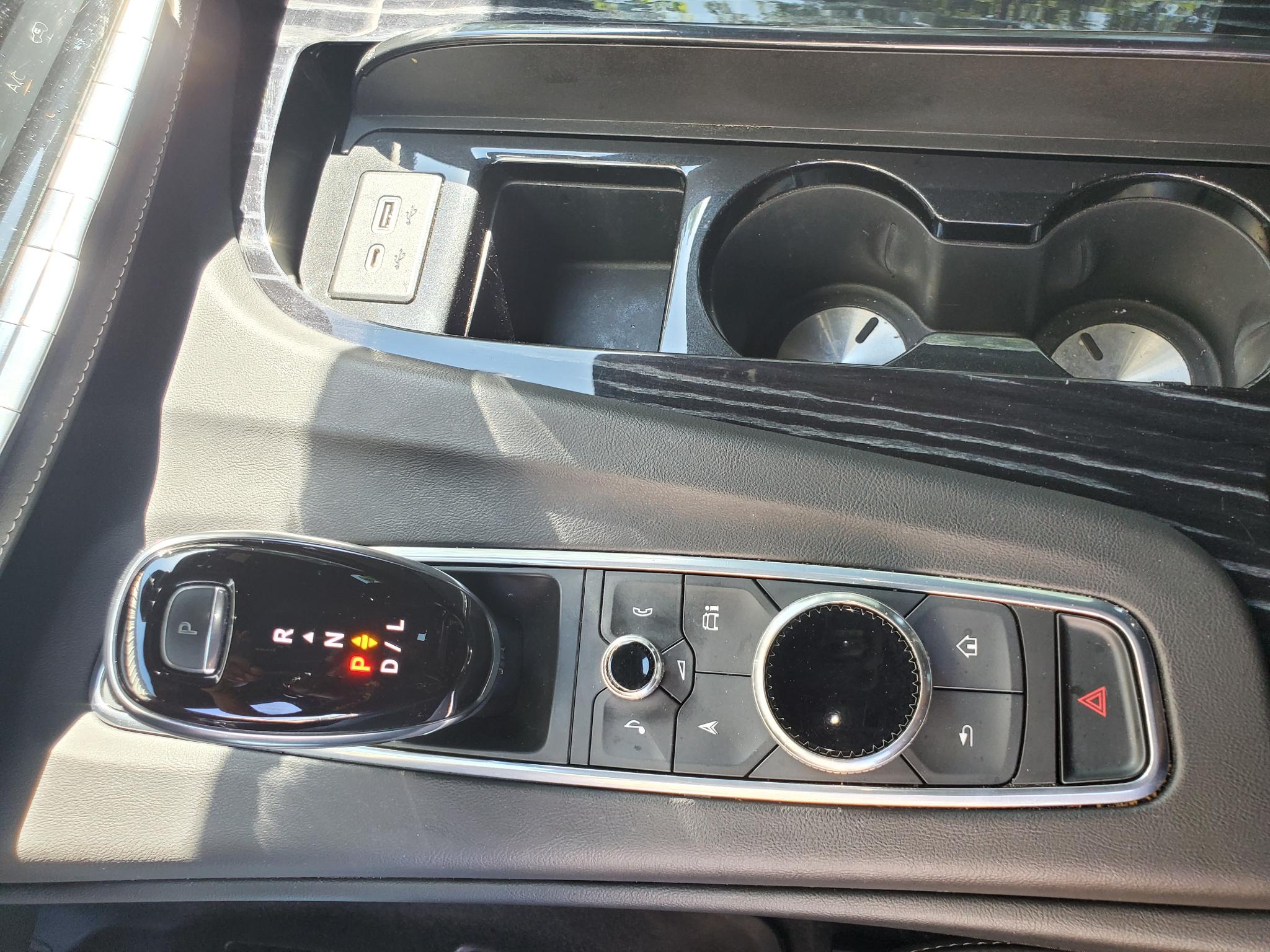 Cadillac Escalade  2021