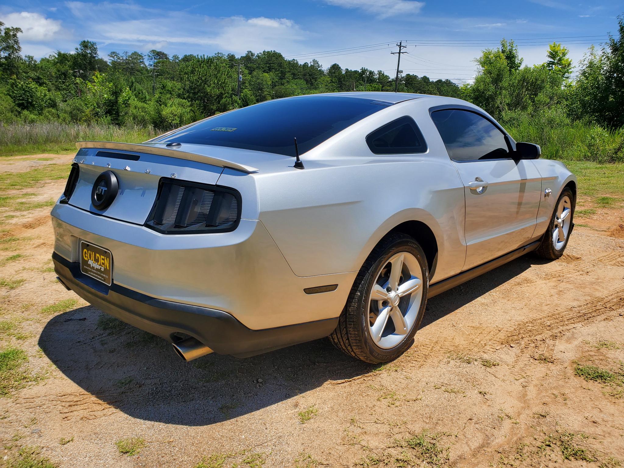 Ford Mustang  2010