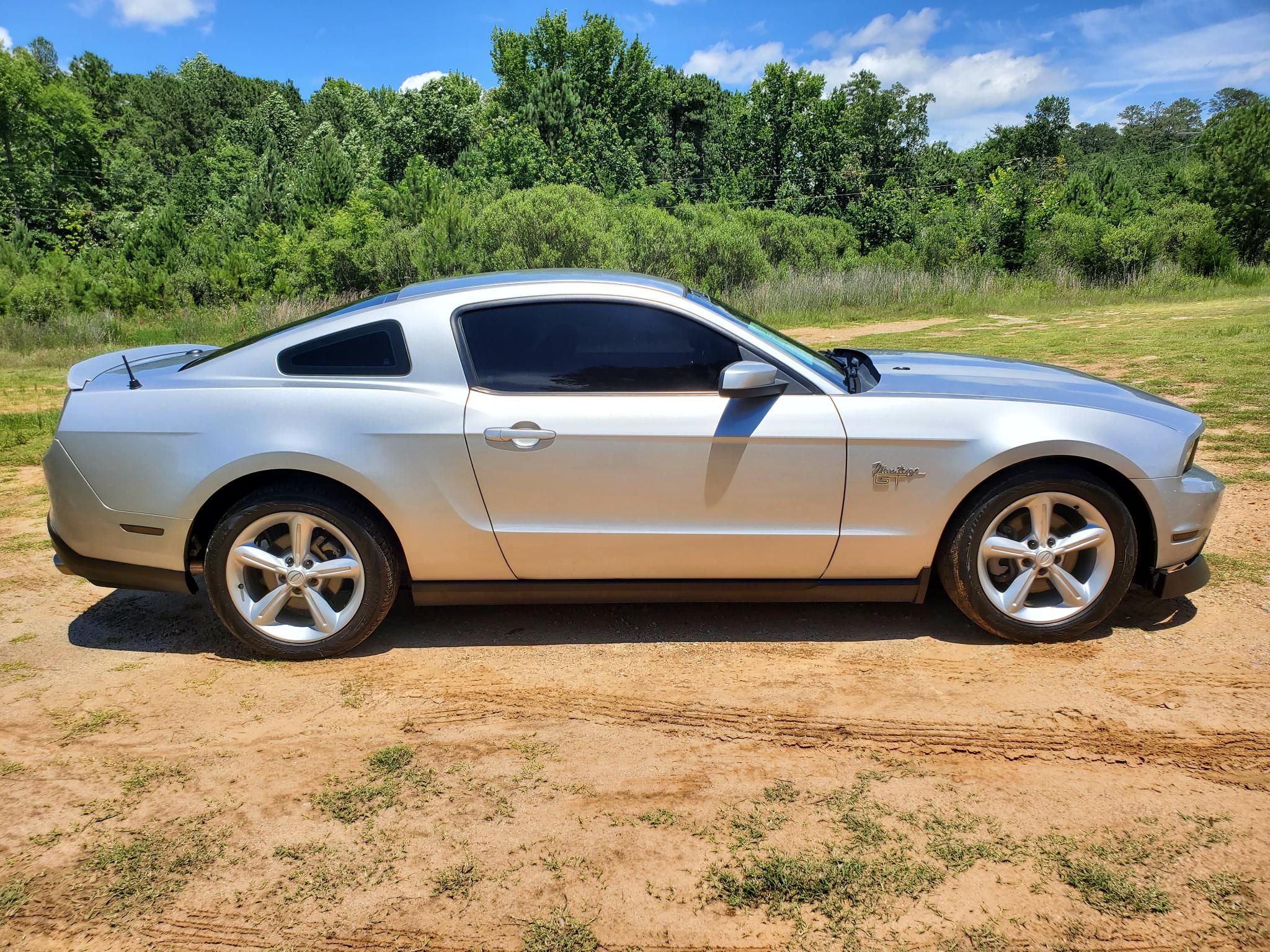 Ford Mustang  2010