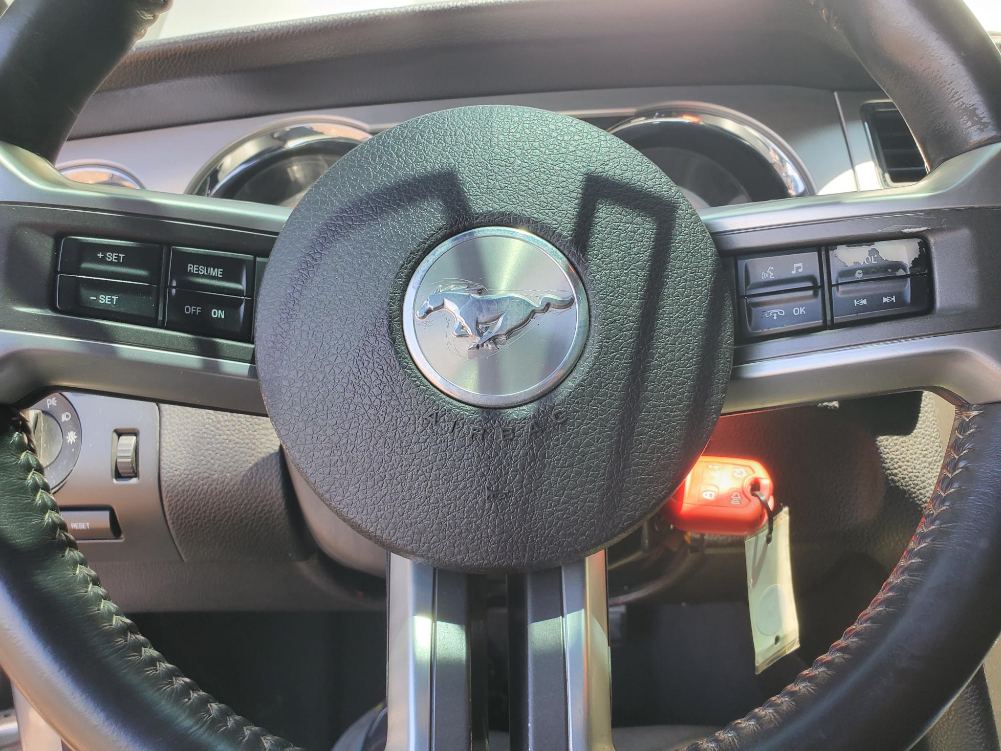 Ford Mustang  2010