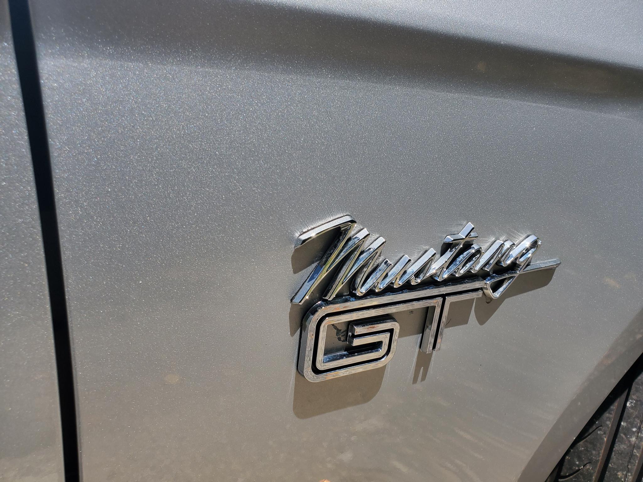 Ford Mustang  2010