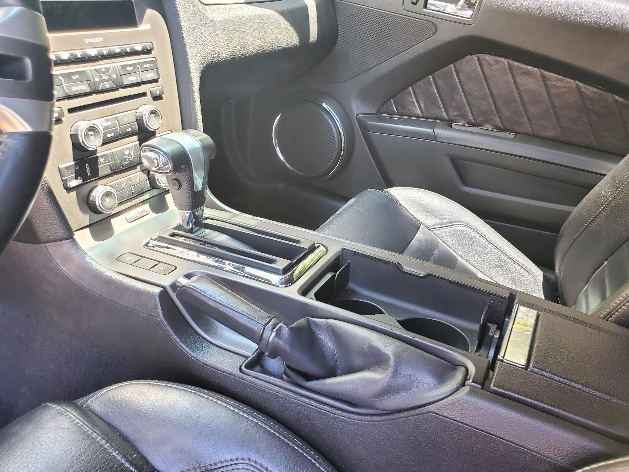 Ford Mustang  2010