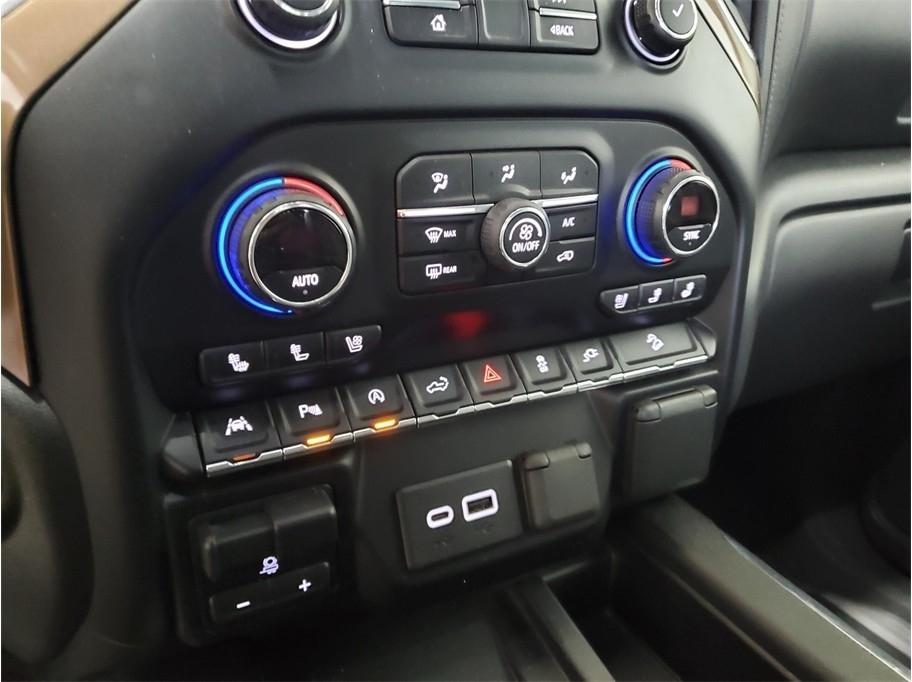 Chevrolet Silverado 1500 4WD Crew Cab 147" High Country 2019