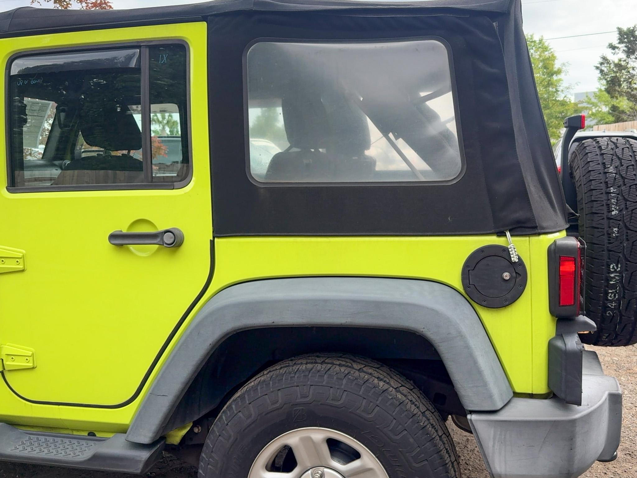 Jeep Wrangler Unlimited 4WD 4dr Sport 2016