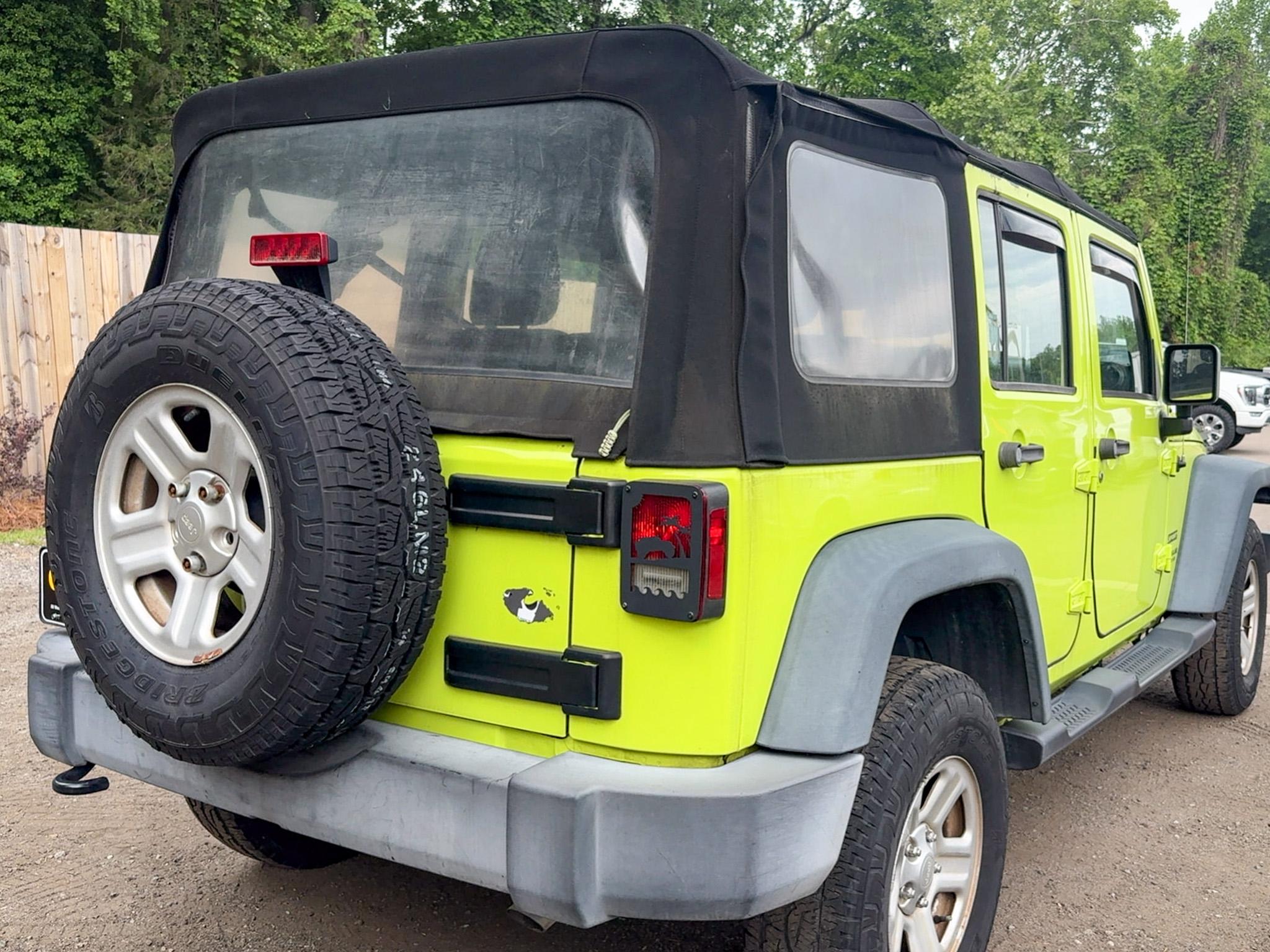 Jeep Wrangler Unlimited 4WD 4dr Sport 2016