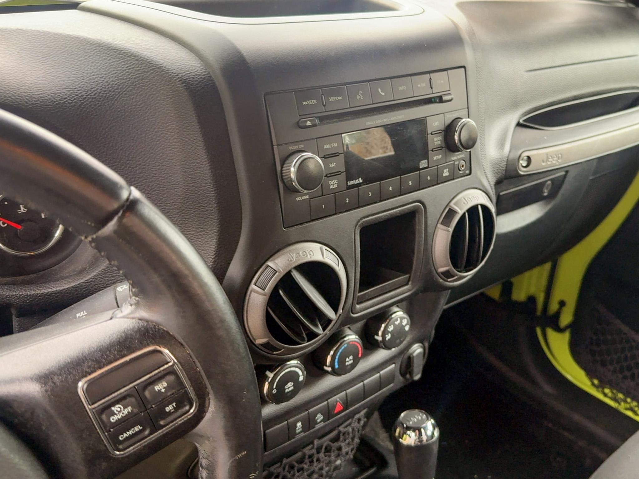 Jeep Wrangler Unlimited 4WD 4dr Sport 2016