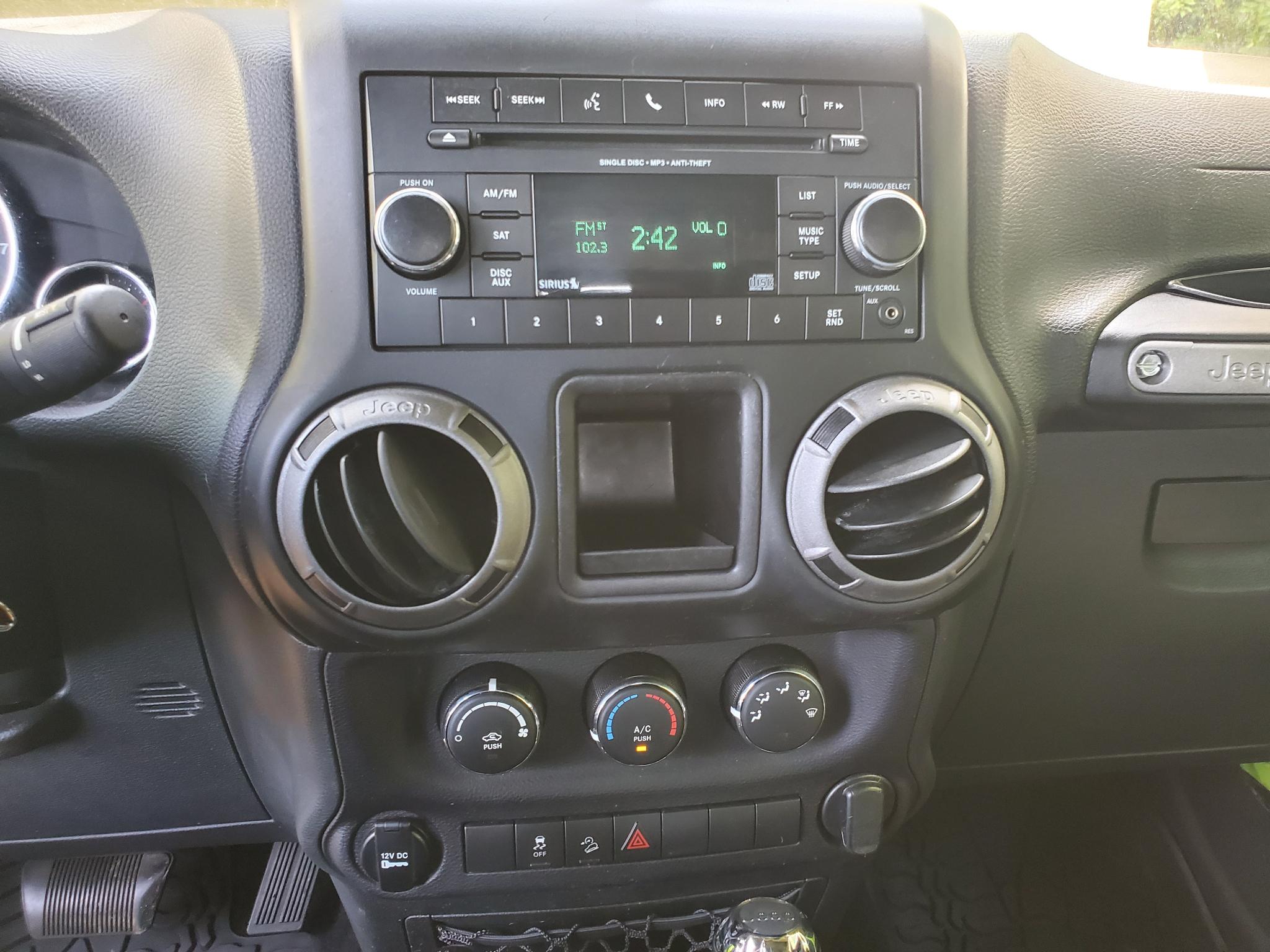 Jeep Wrangler Unlimited 4WD 4dr Sport 2016