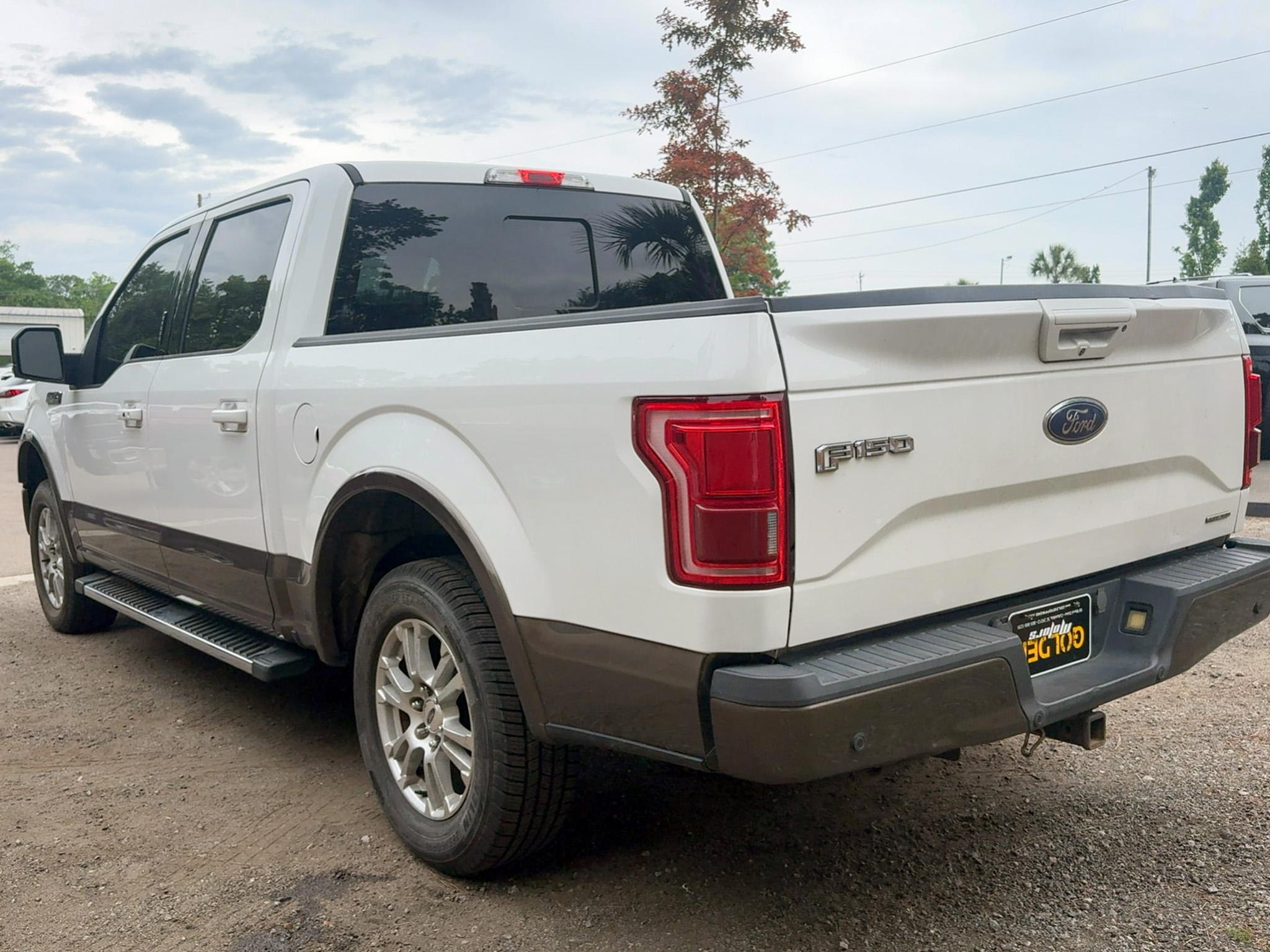 Ford F-150 2WD SuperCrew 157" Lariat 2015