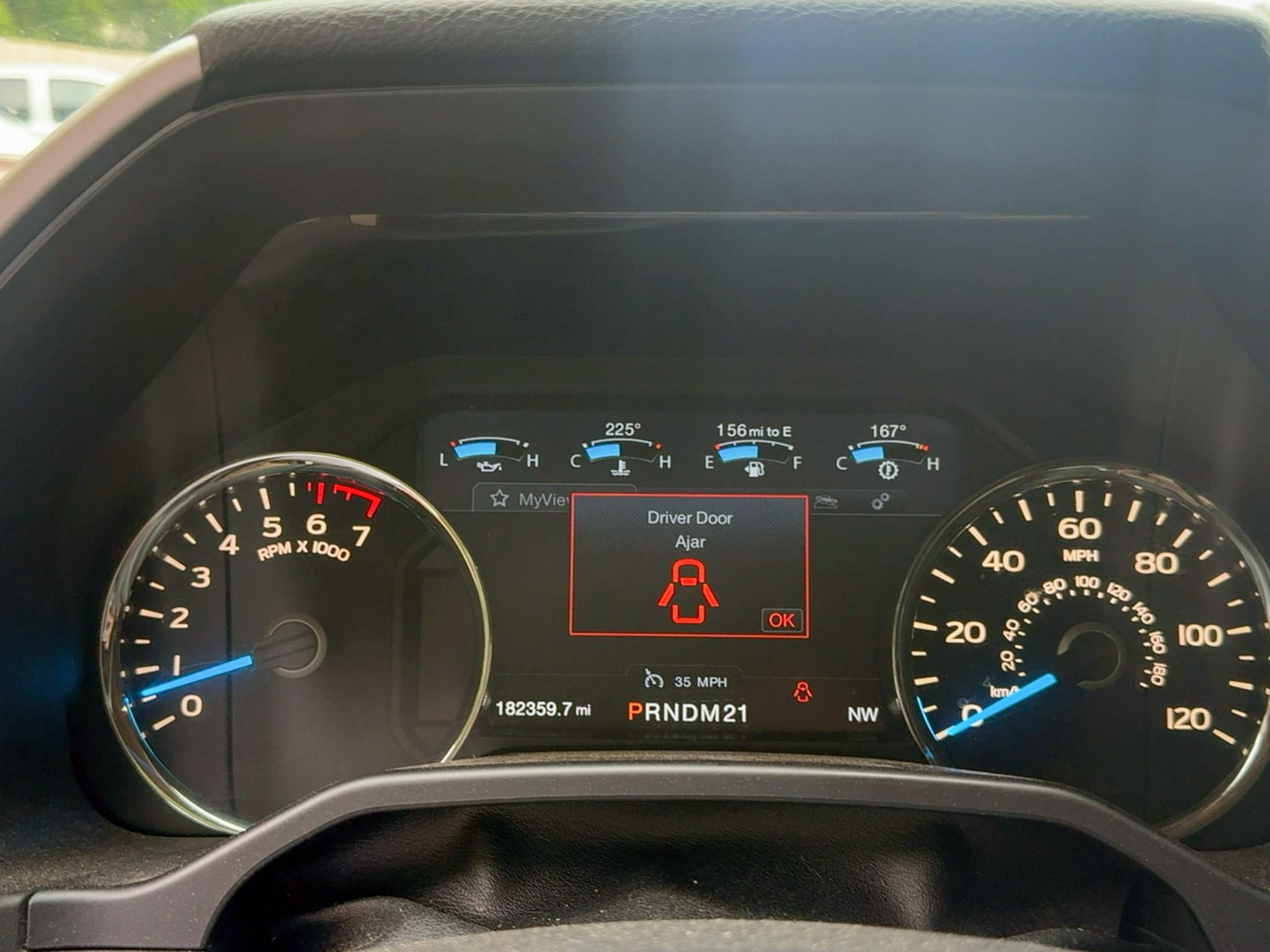 Ford F-150 2WD SuperCrew 157" Lariat 2015