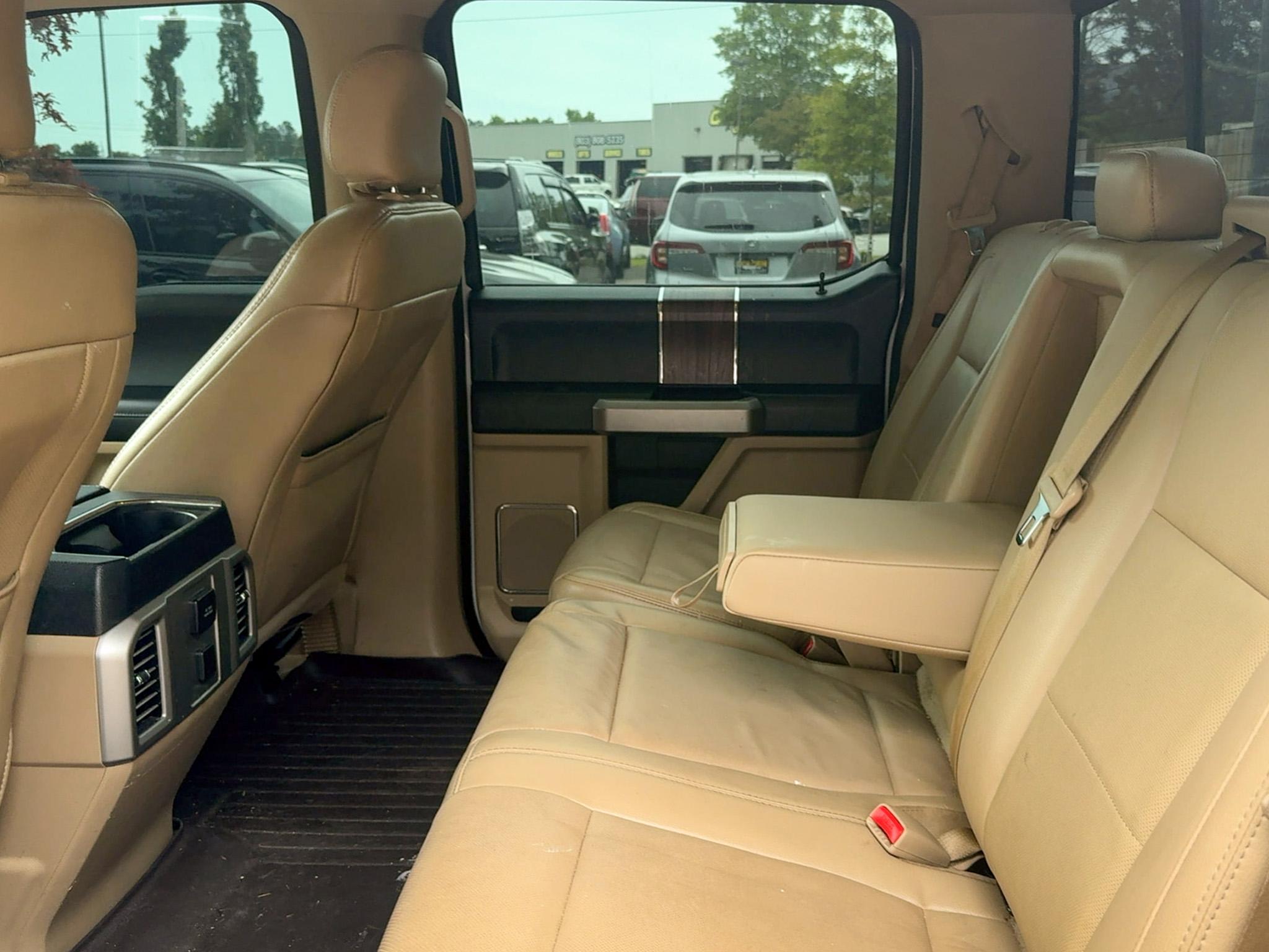 Ford F-150 2WD SuperCrew 157" Lariat 2015