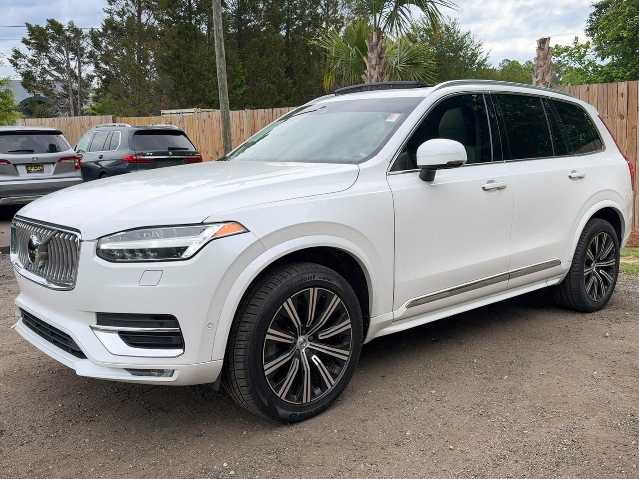 2020 Volvo XC90 T6 Inscription 6 Passenger AWD's photo