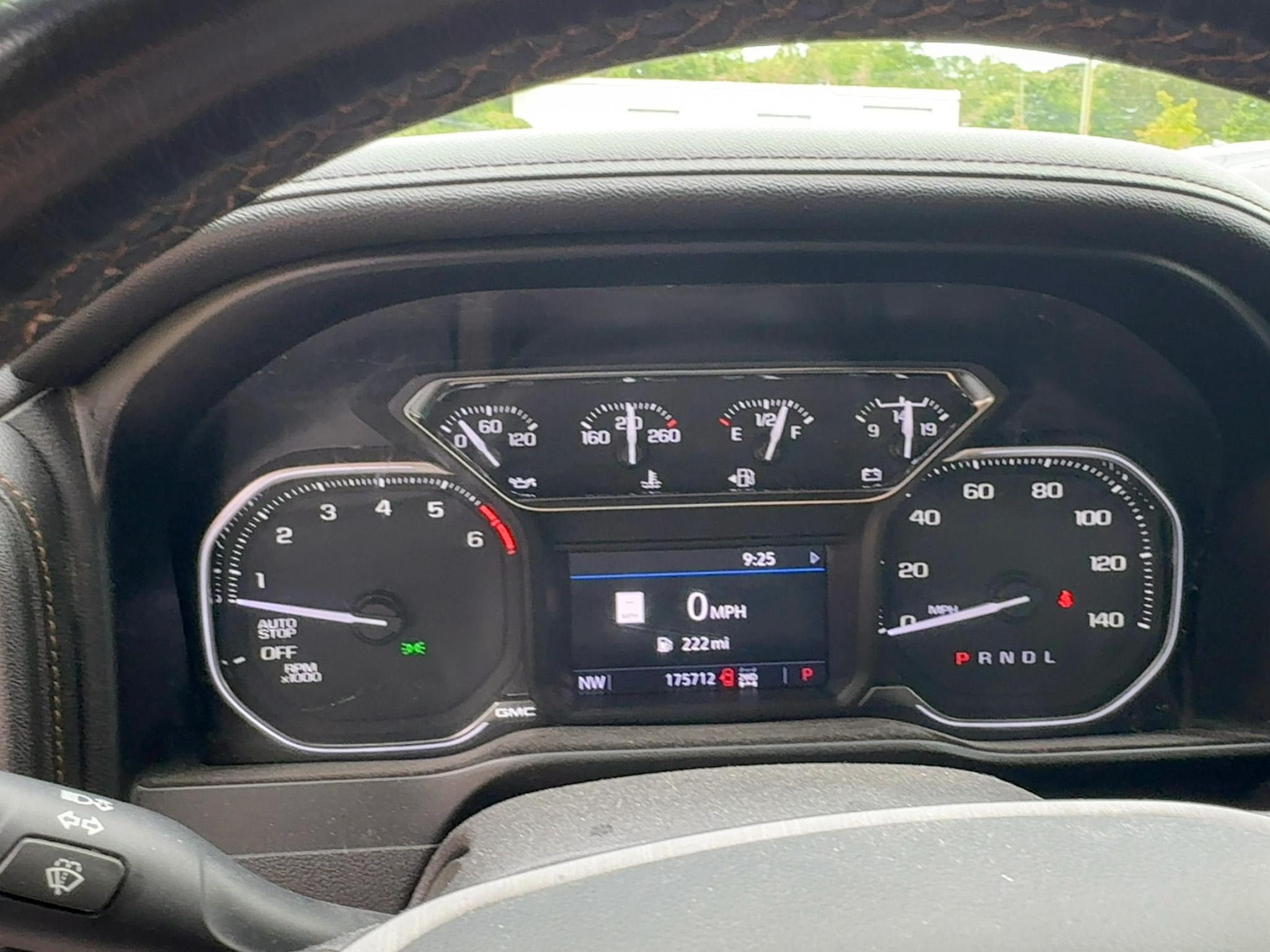 GMC Sierra 1500 4WD Crew Cab 147" AT4 2021