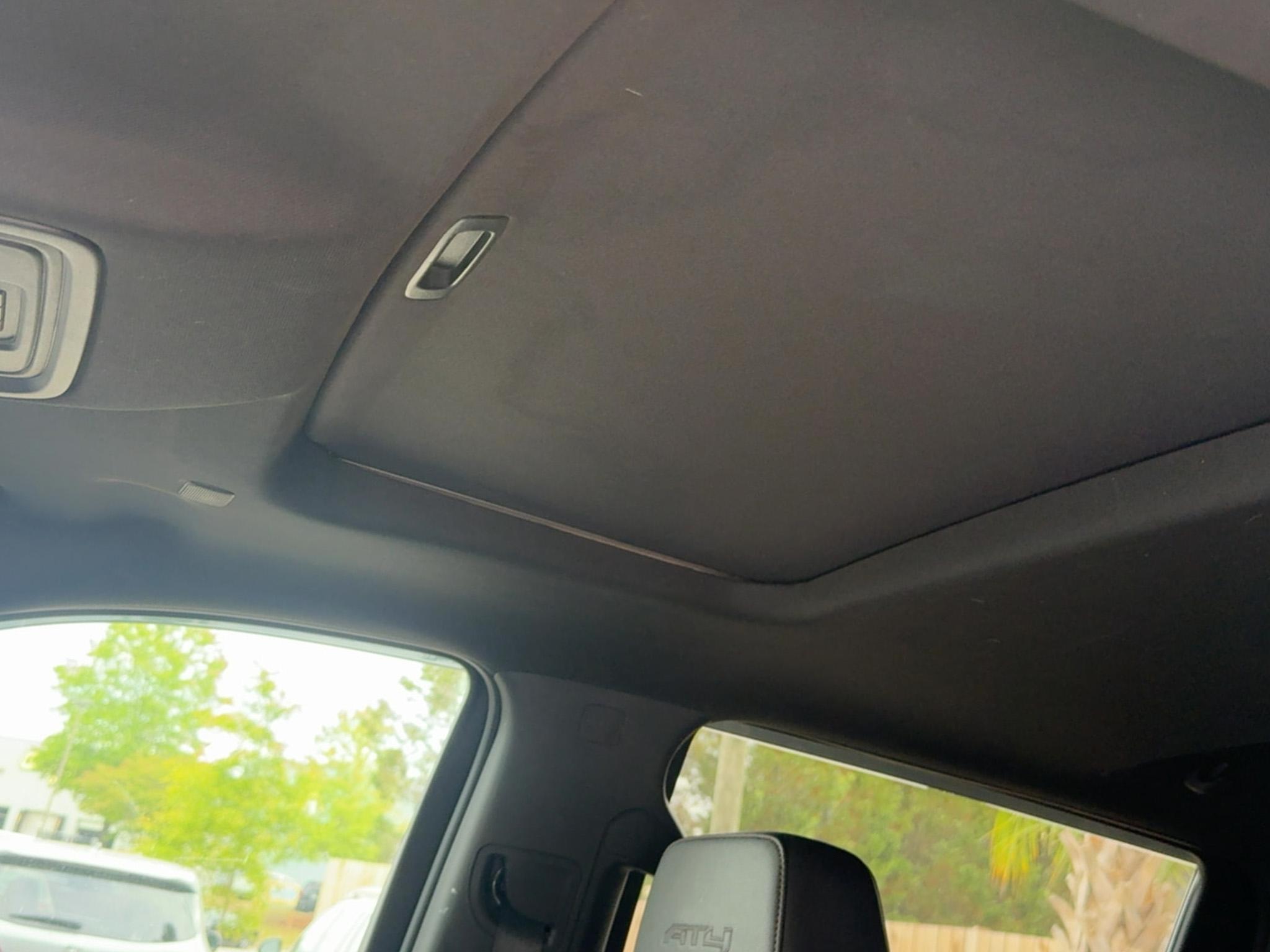 GMC Sierra 1500 4WD Crew Cab 147" AT4 2021