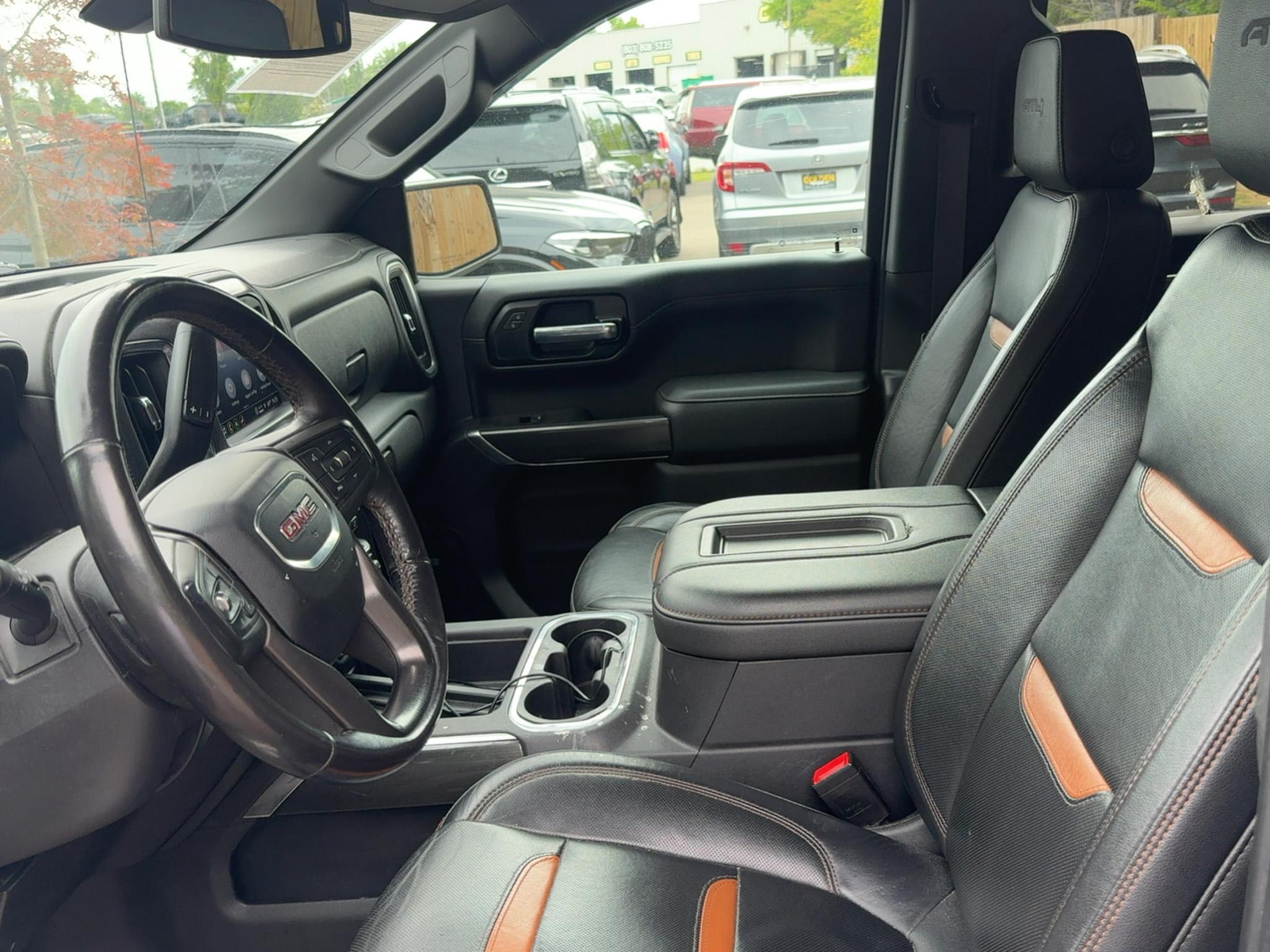 GMC Sierra 1500 4WD Crew Cab 147" AT4 2021