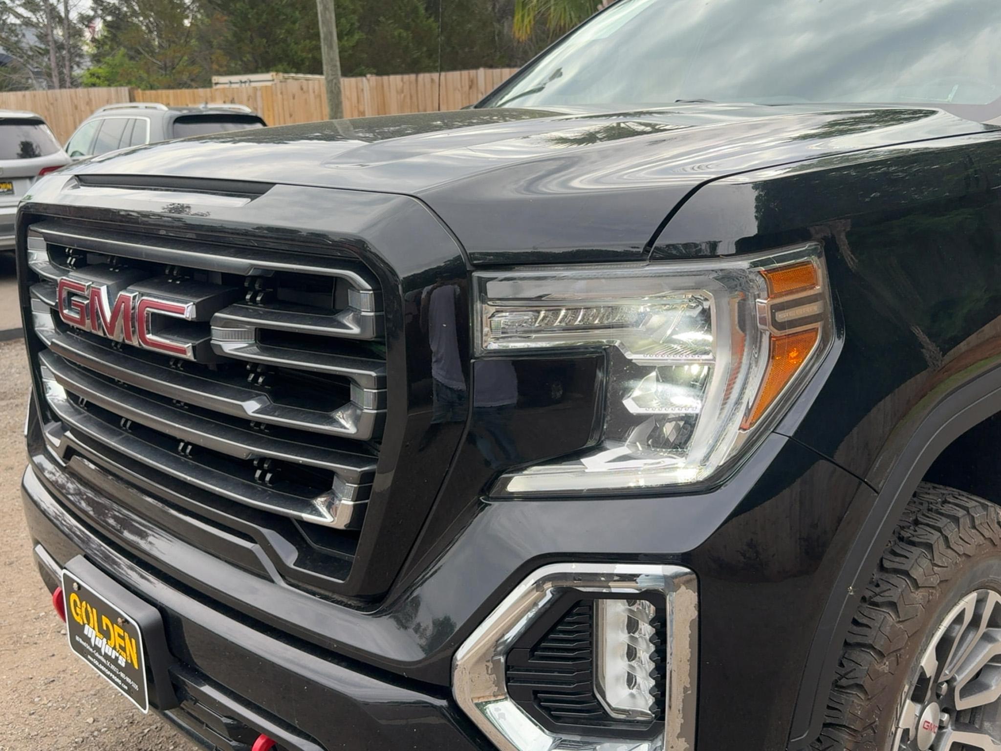 GMC Sierra 1500 4WD Crew Cab 147" AT4 2021