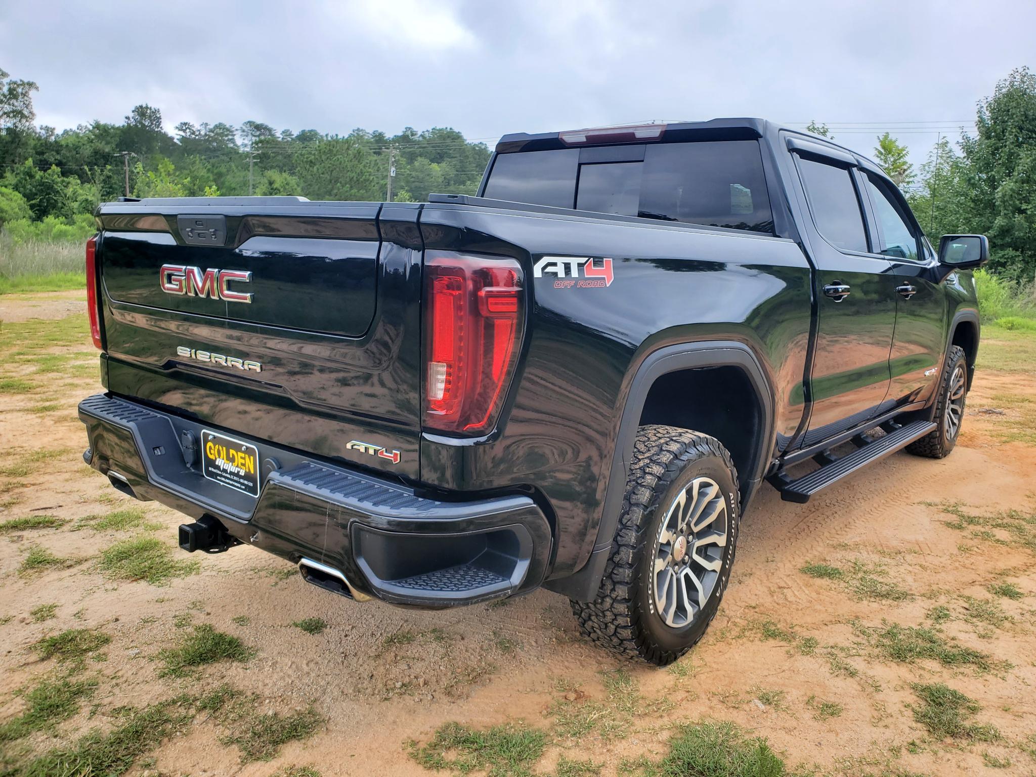 GMC Sierra 1500 4WD Crew Cab 147" AT4 2021