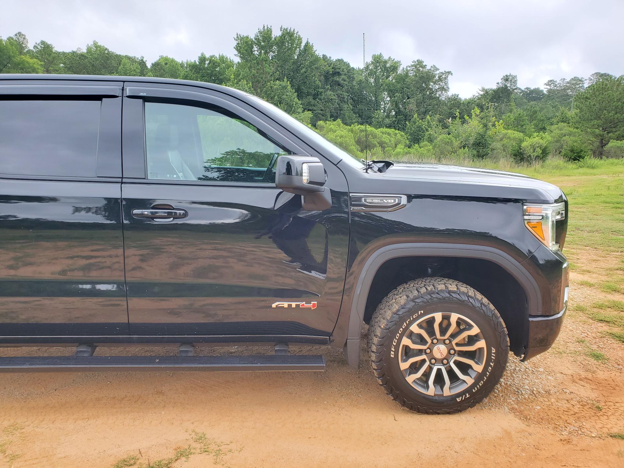 GMC Sierra 1500 4WD Crew Cab 147" AT4 2021
