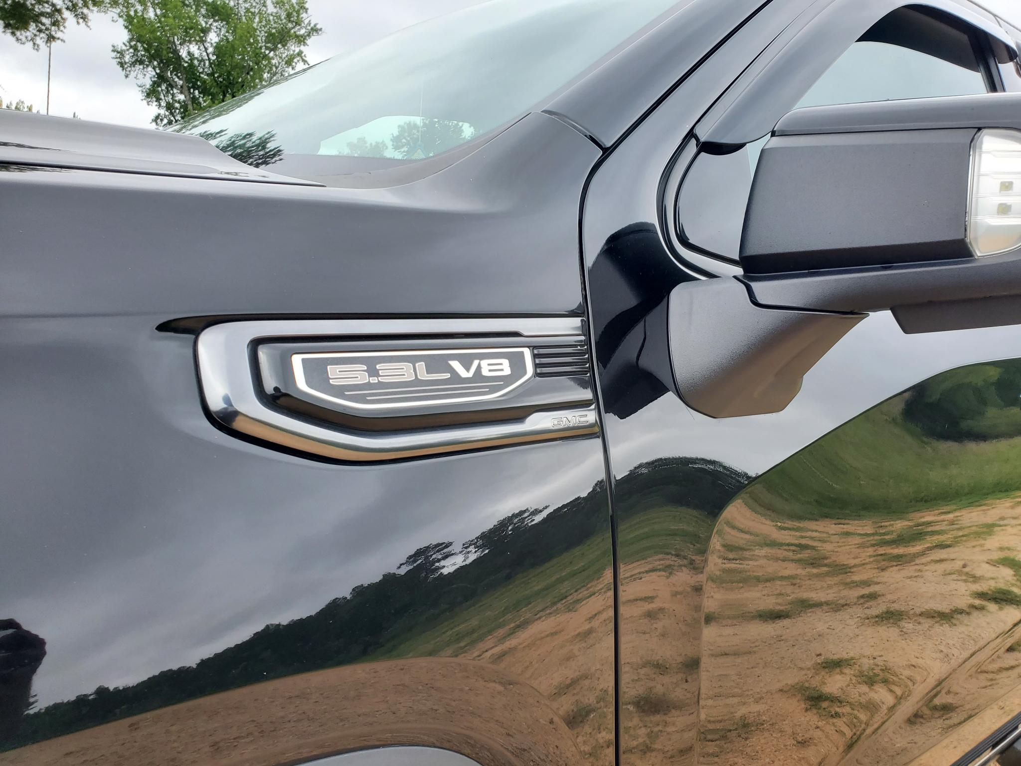 GMC Sierra 1500 4WD Crew Cab 147" AT4 2021