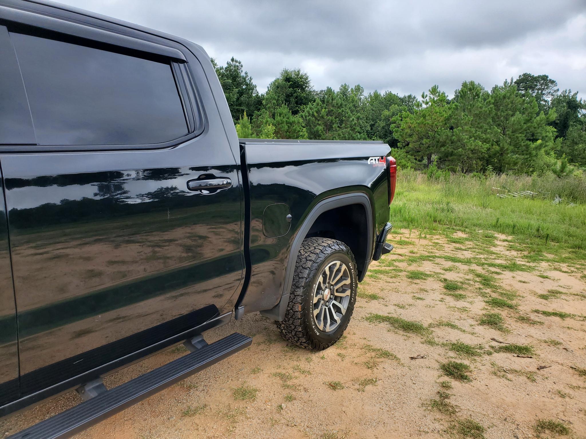 GMC Sierra 1500 4WD Crew Cab 147" AT4 2021