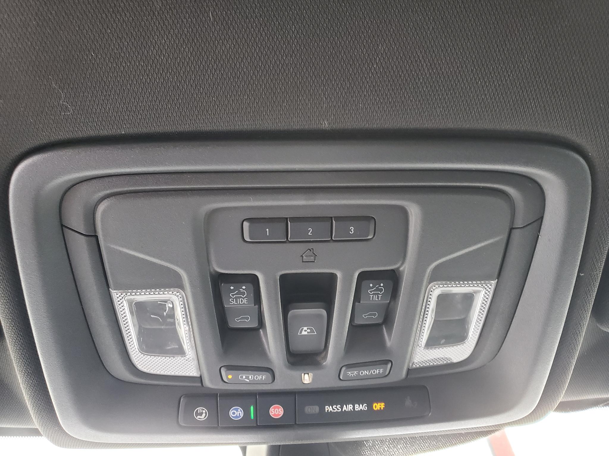 GMC Sierra 1500 4WD Crew Cab 147" AT4 2021
