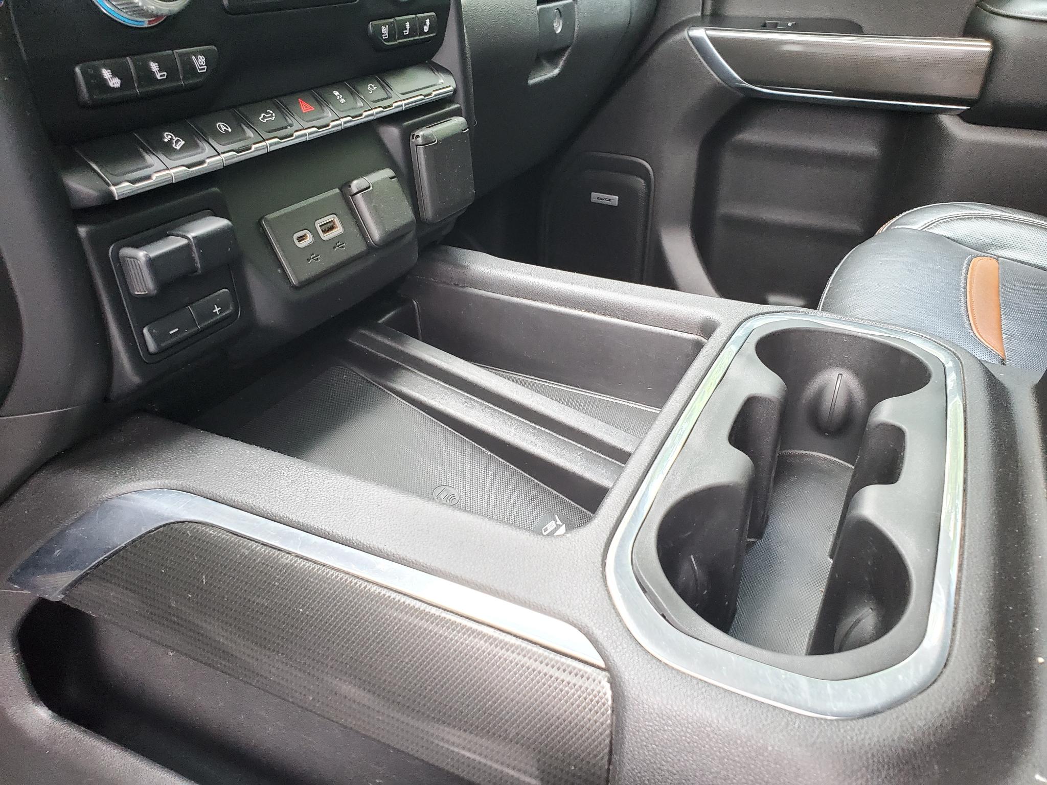 GMC Sierra 1500 4WD Crew Cab 147" AT4 2021