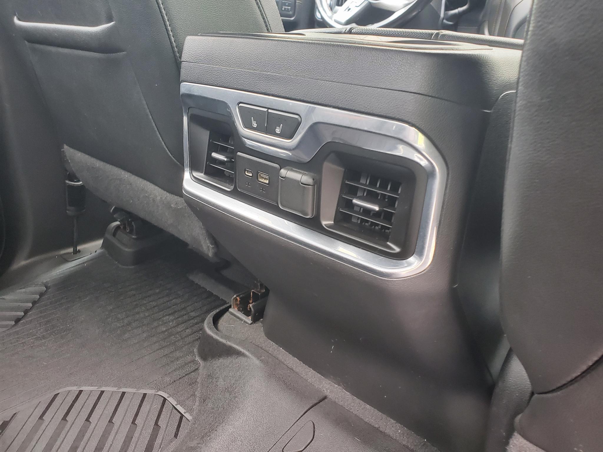 GMC Sierra 1500 4WD Crew Cab 147" AT4 2021
