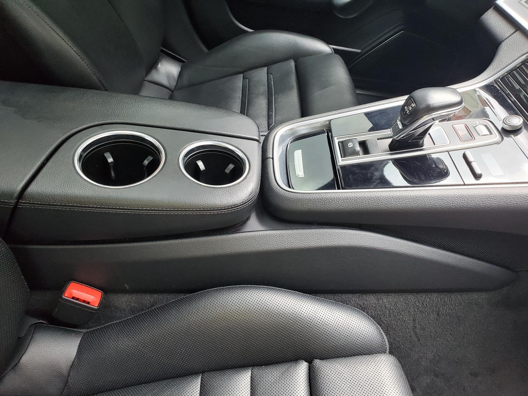 Porsche Panamera 4 2018