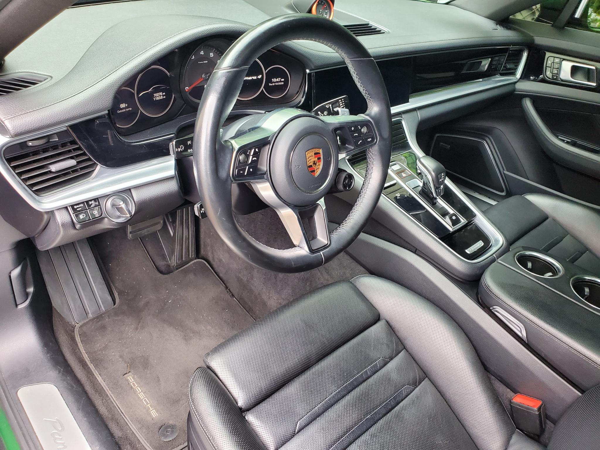 Porsche Panamera 4 2018
