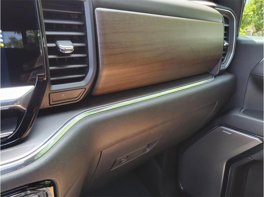 Chevrolet Silverado 1500  2024