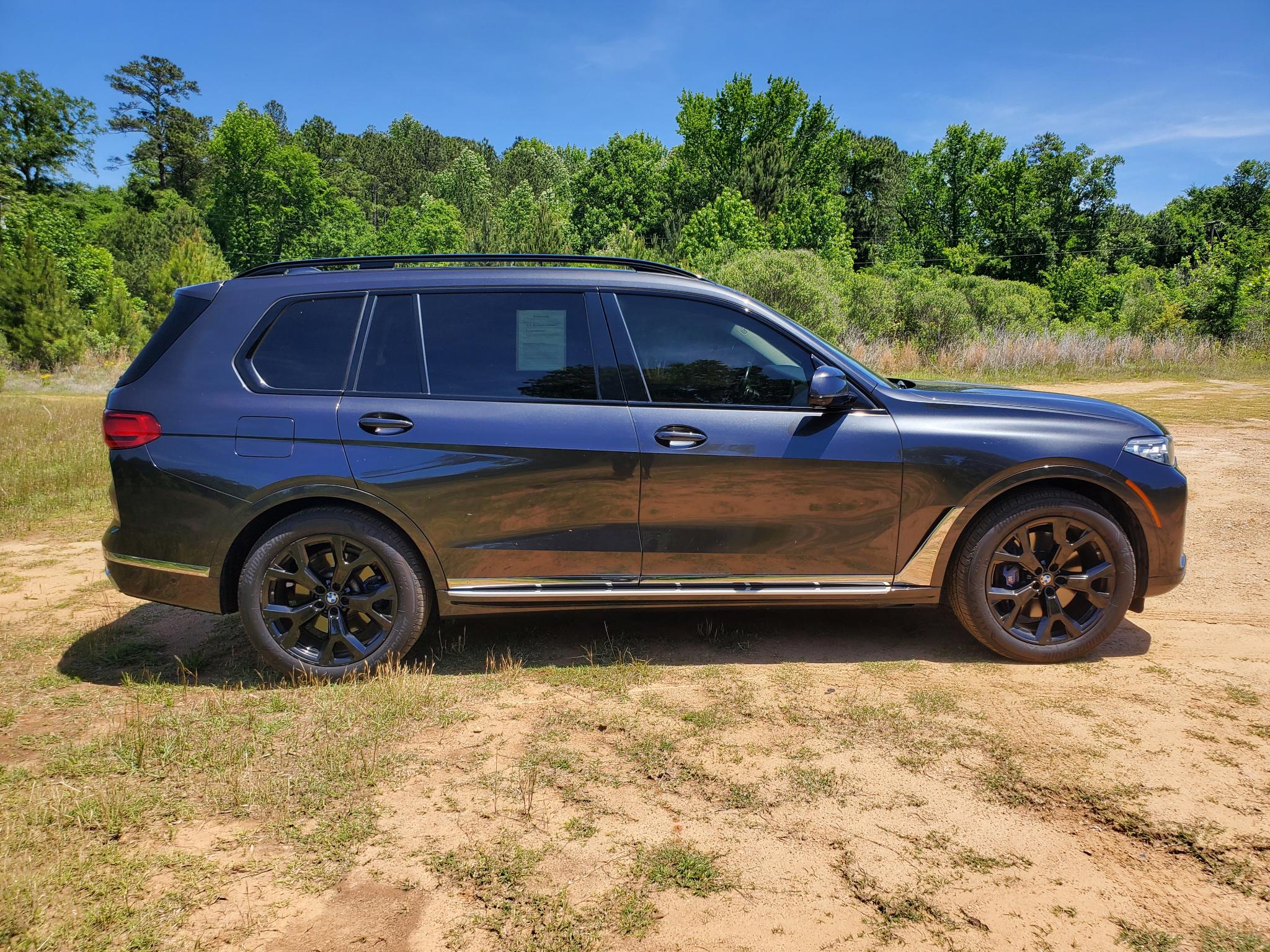 BMW X7 xDrive40i Sports Activity Vehicle 2021
