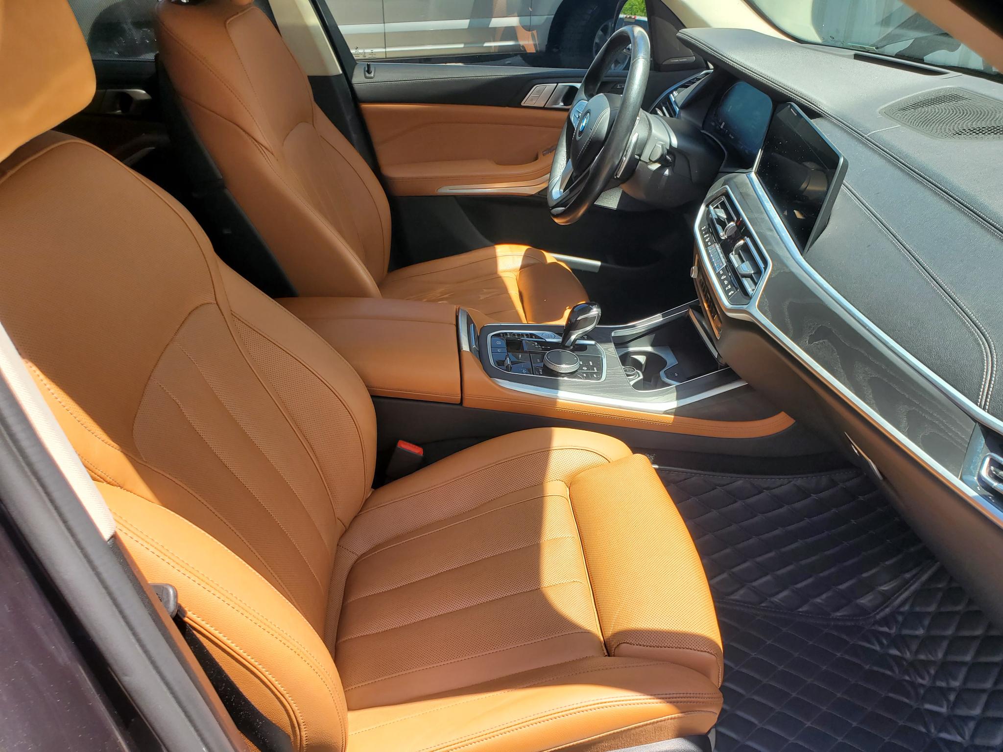 BMW X7 xDrive40i Sports Activity Vehicle 2021