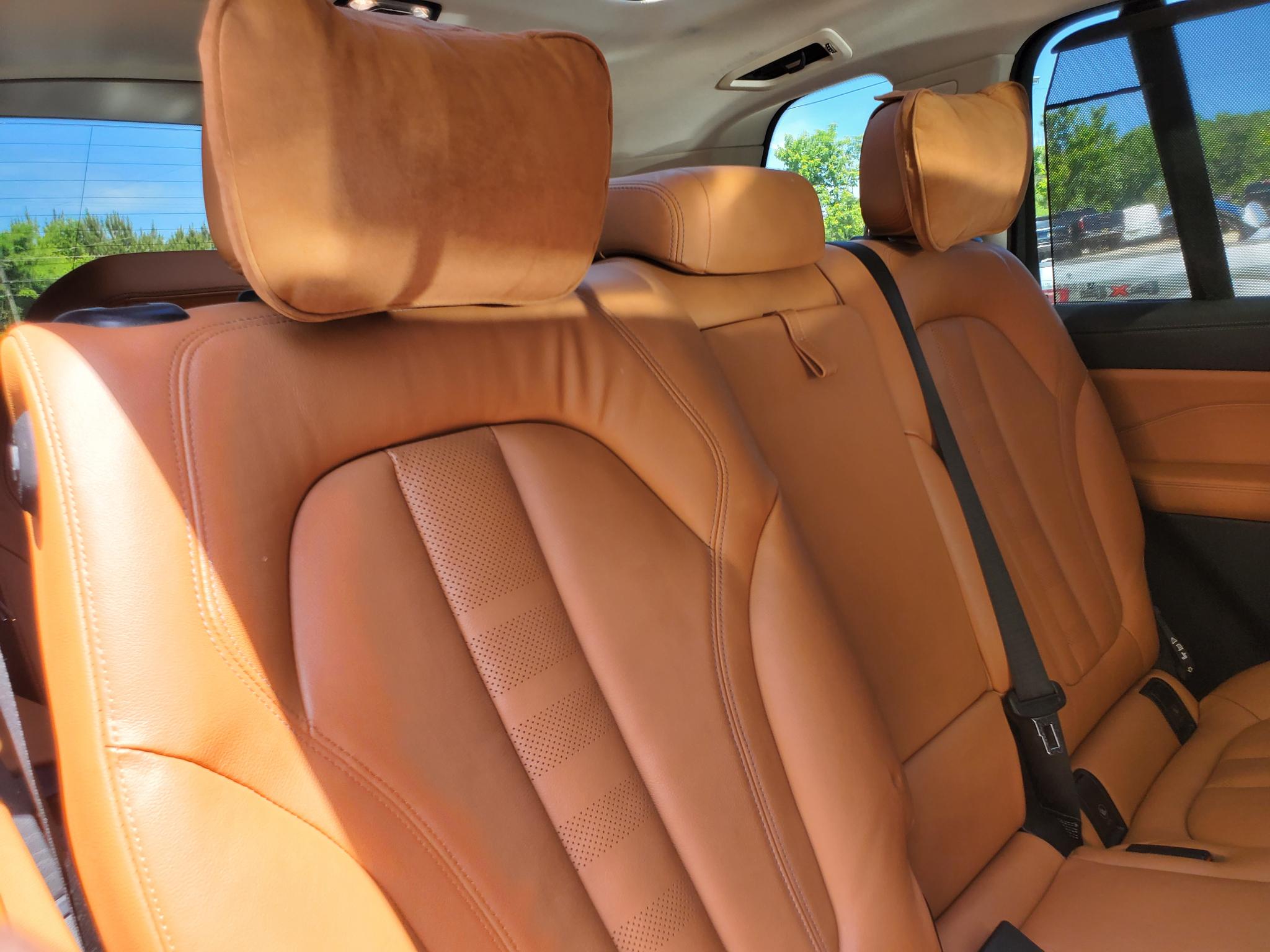BMW X7 xDrive40i Sports Activity Vehicle 2021