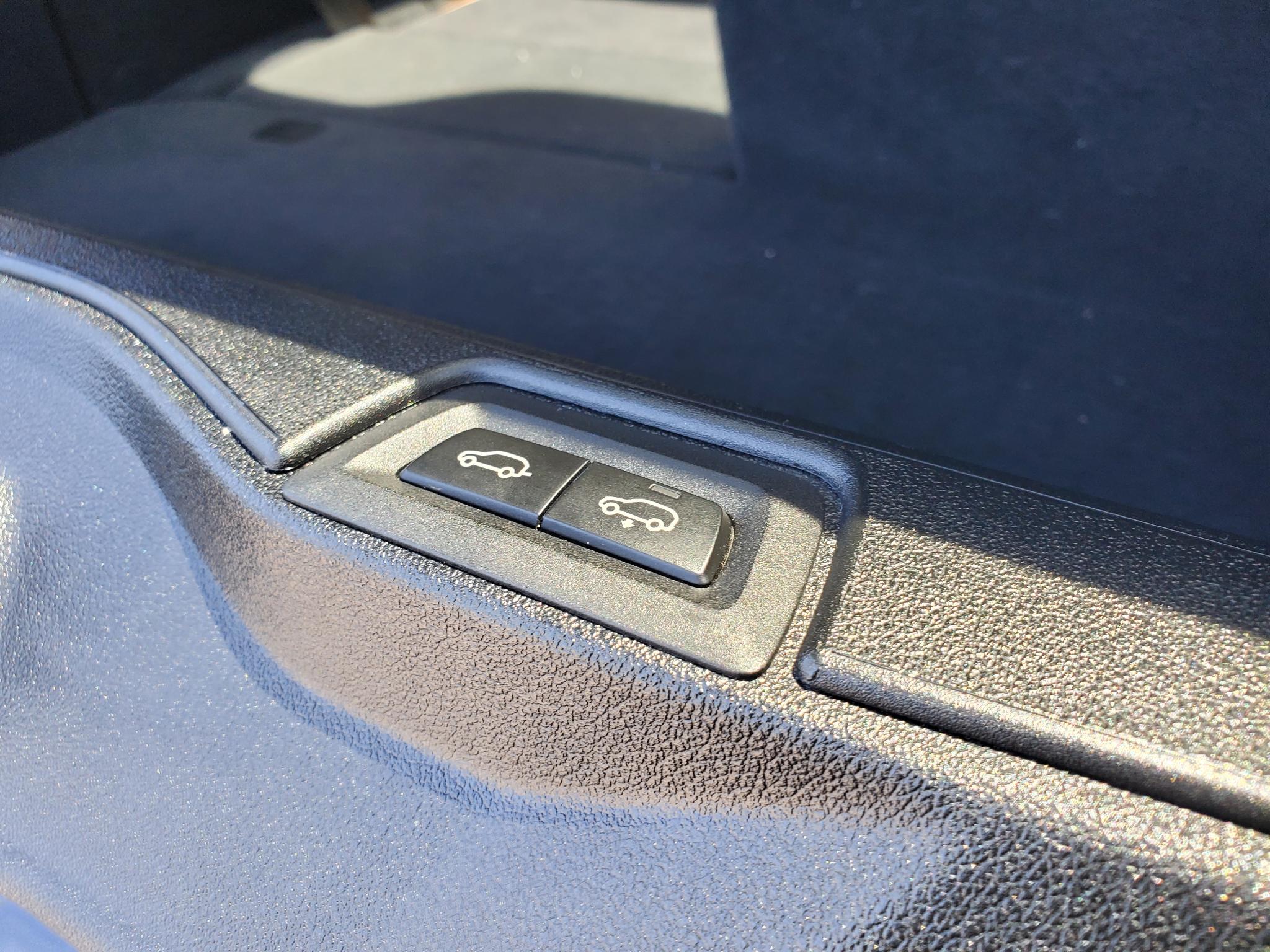 BMW X7 xDrive40i Sports Activity Vehicle 2021