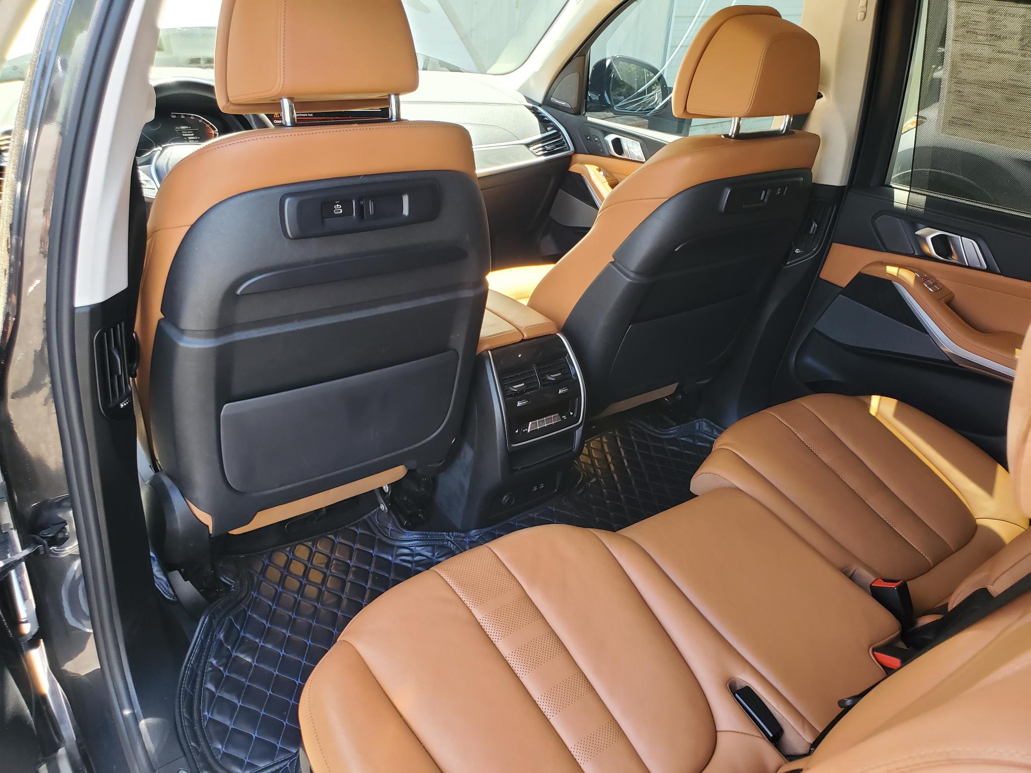 BMW X7 xDrive40i Sports Activity Vehicle 2021