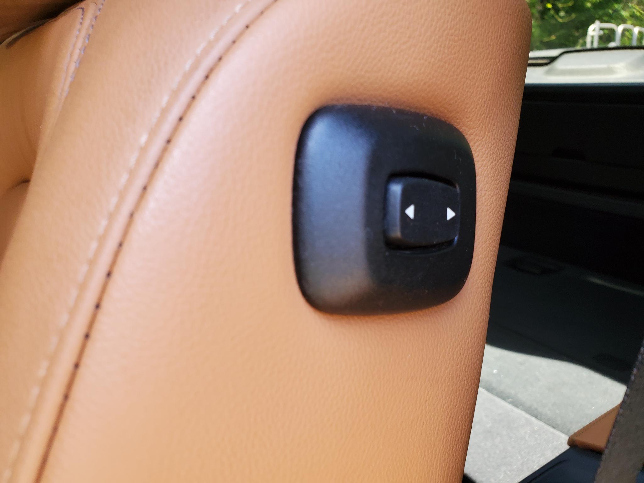 BMW X7 xDrive40i Sports Activity Vehicle 2021