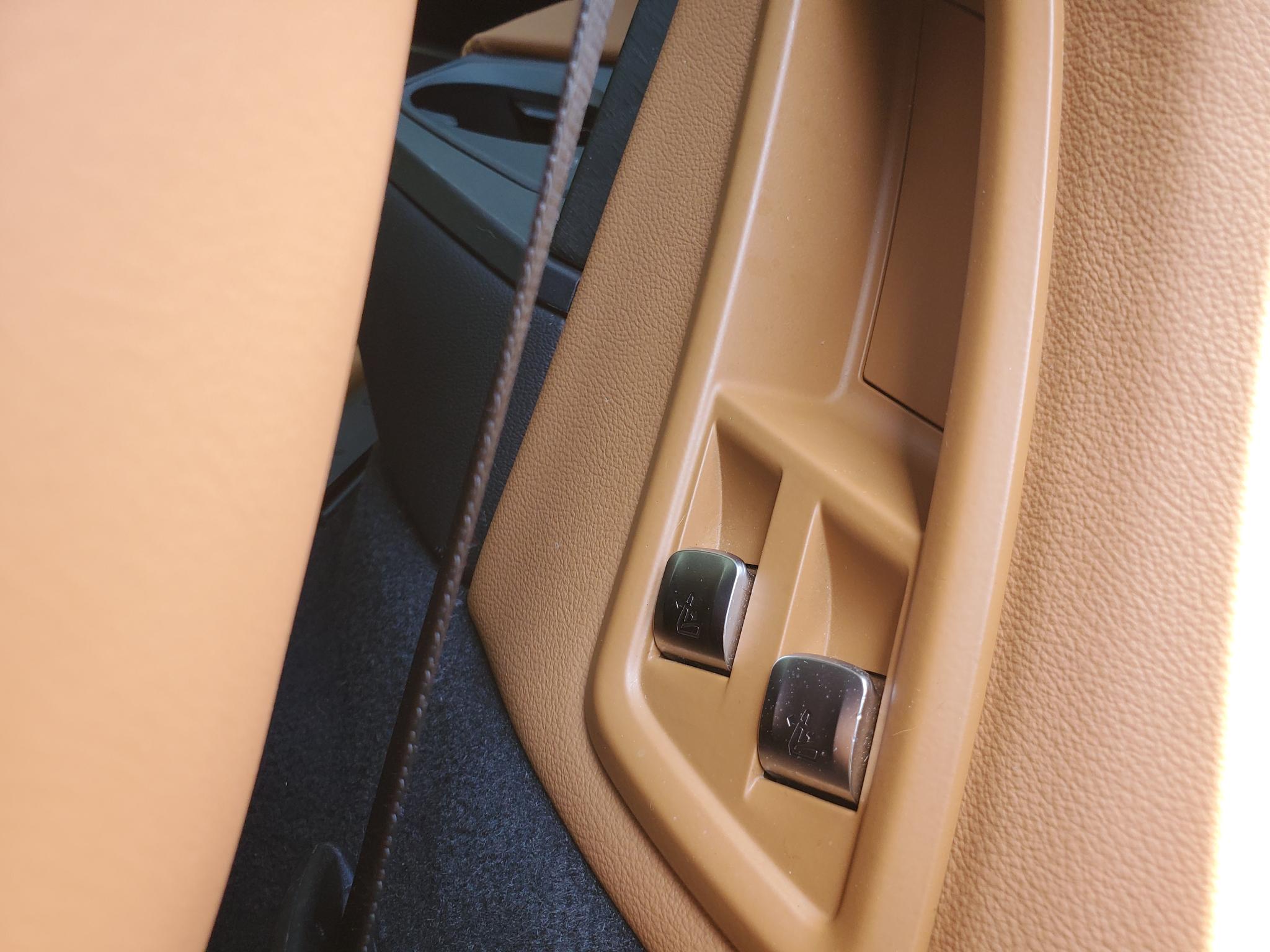 BMW X7 xDrive40i Sports Activity Vehicle 2021