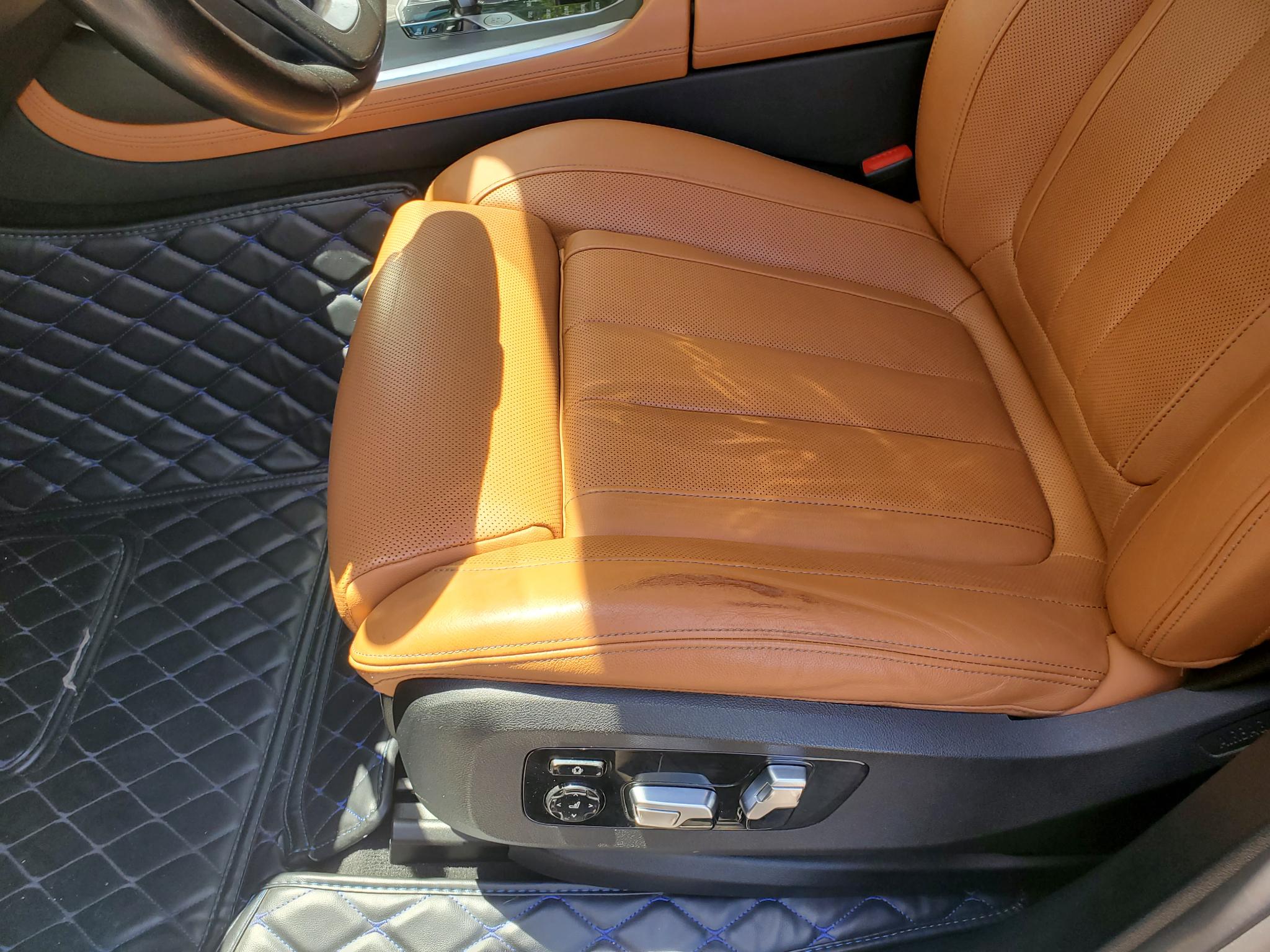 BMW X7 xDrive40i Sports Activity Vehicle 2021