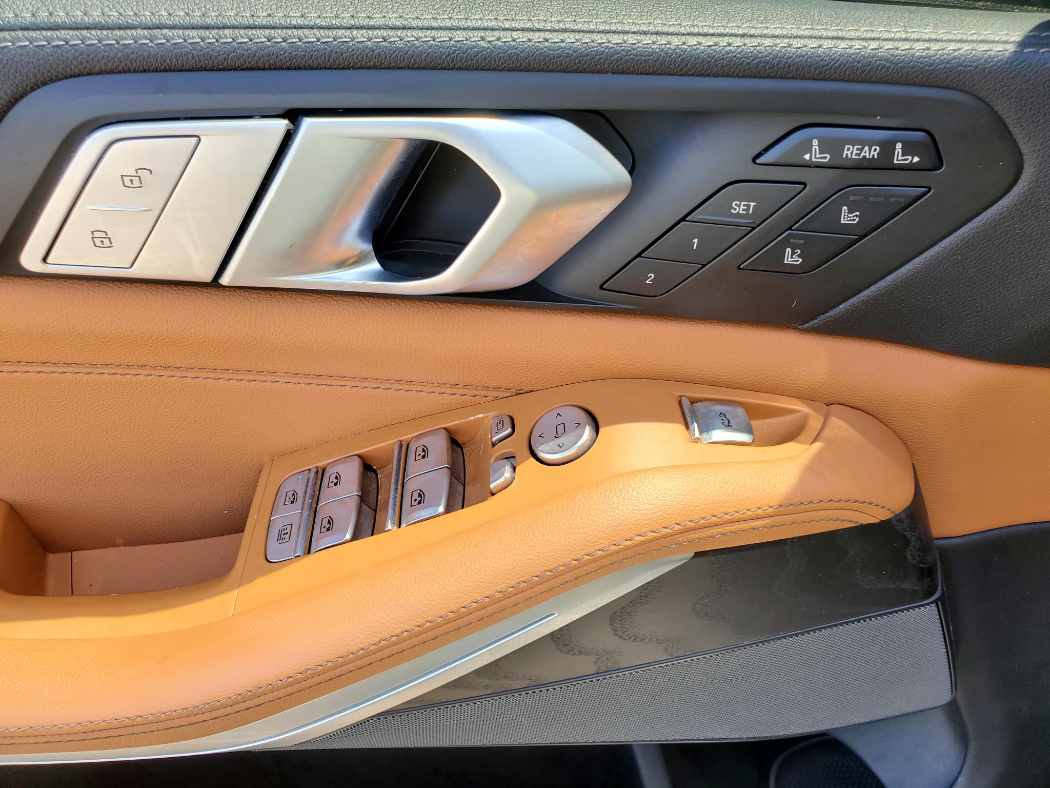 BMW X7 xDrive40i Sports Activity Vehicle 2021