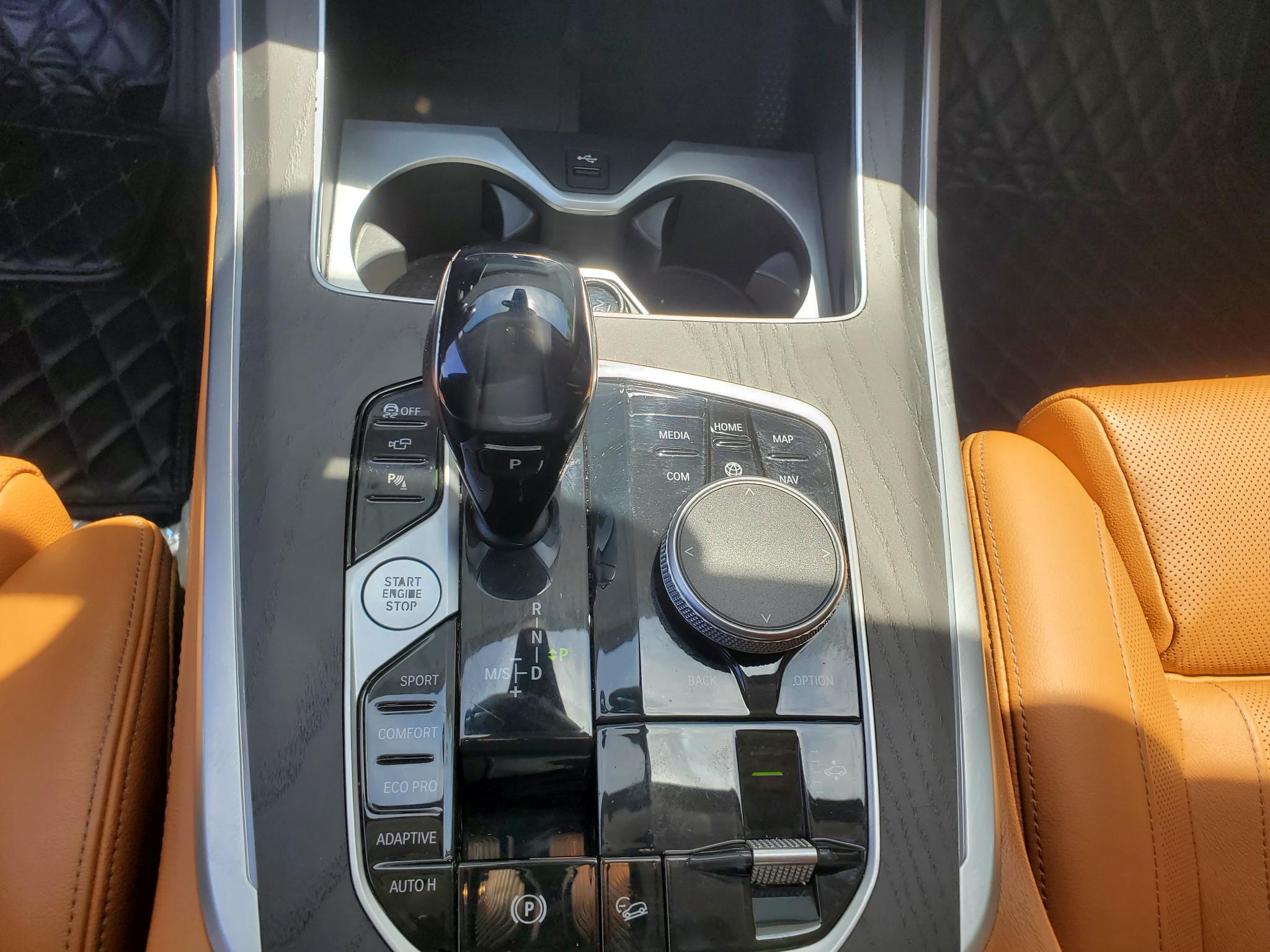 BMW X7 xDrive40i Sports Activity Vehicle 2021