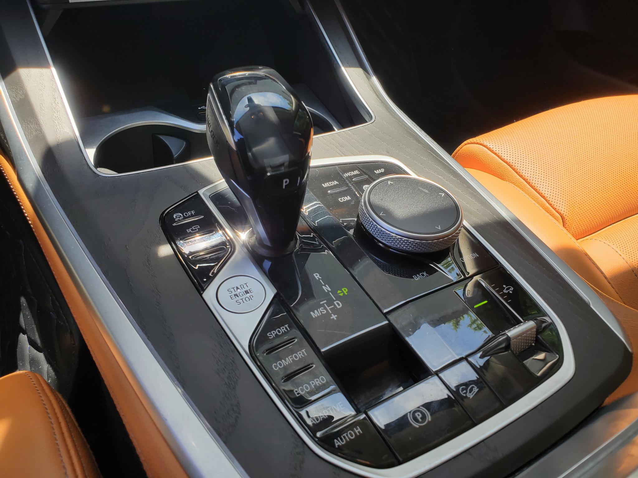 BMW X7 xDrive40i Sports Activity Vehicle 2021