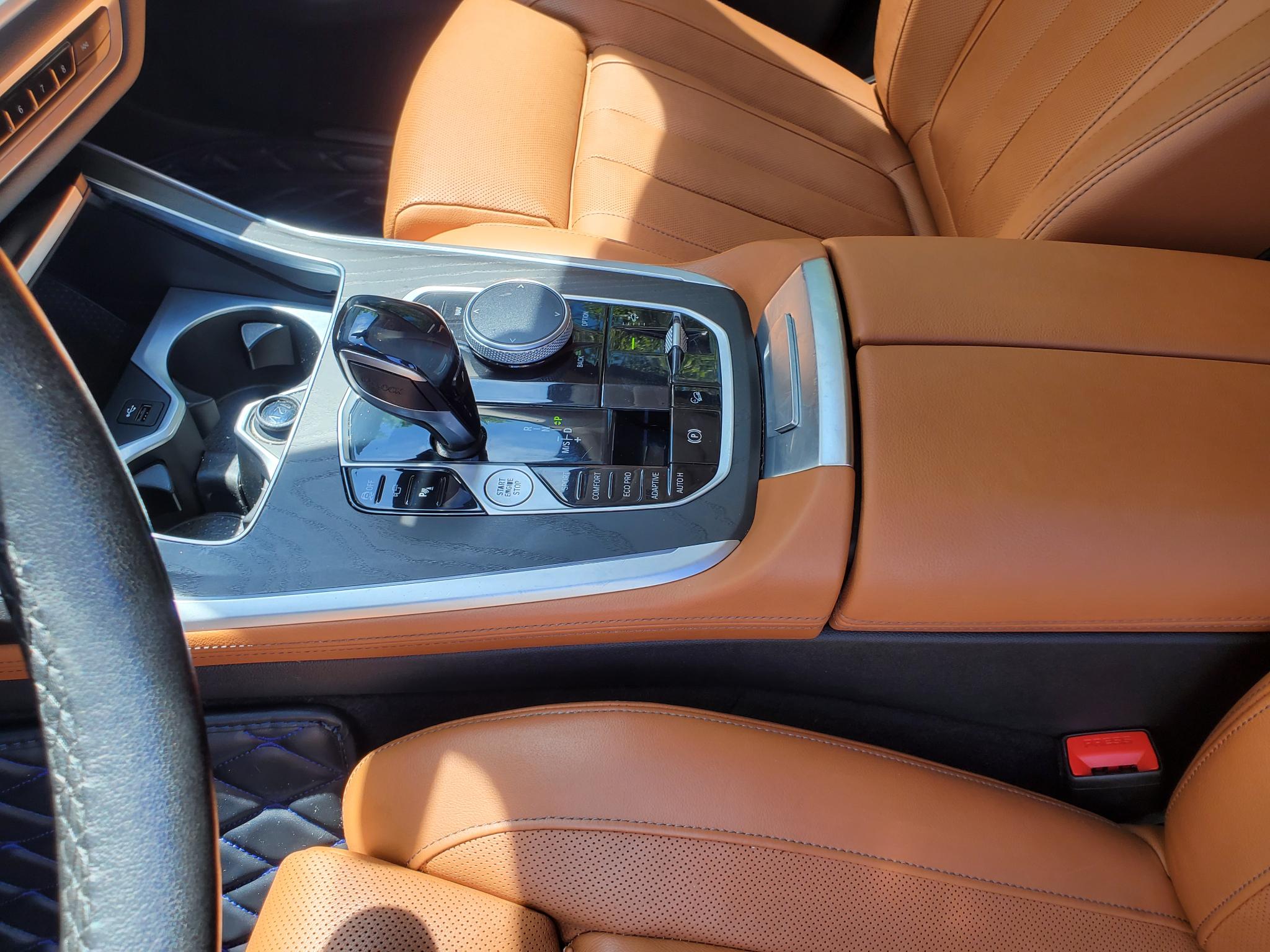 BMW X7 xDrive40i Sports Activity Vehicle 2021