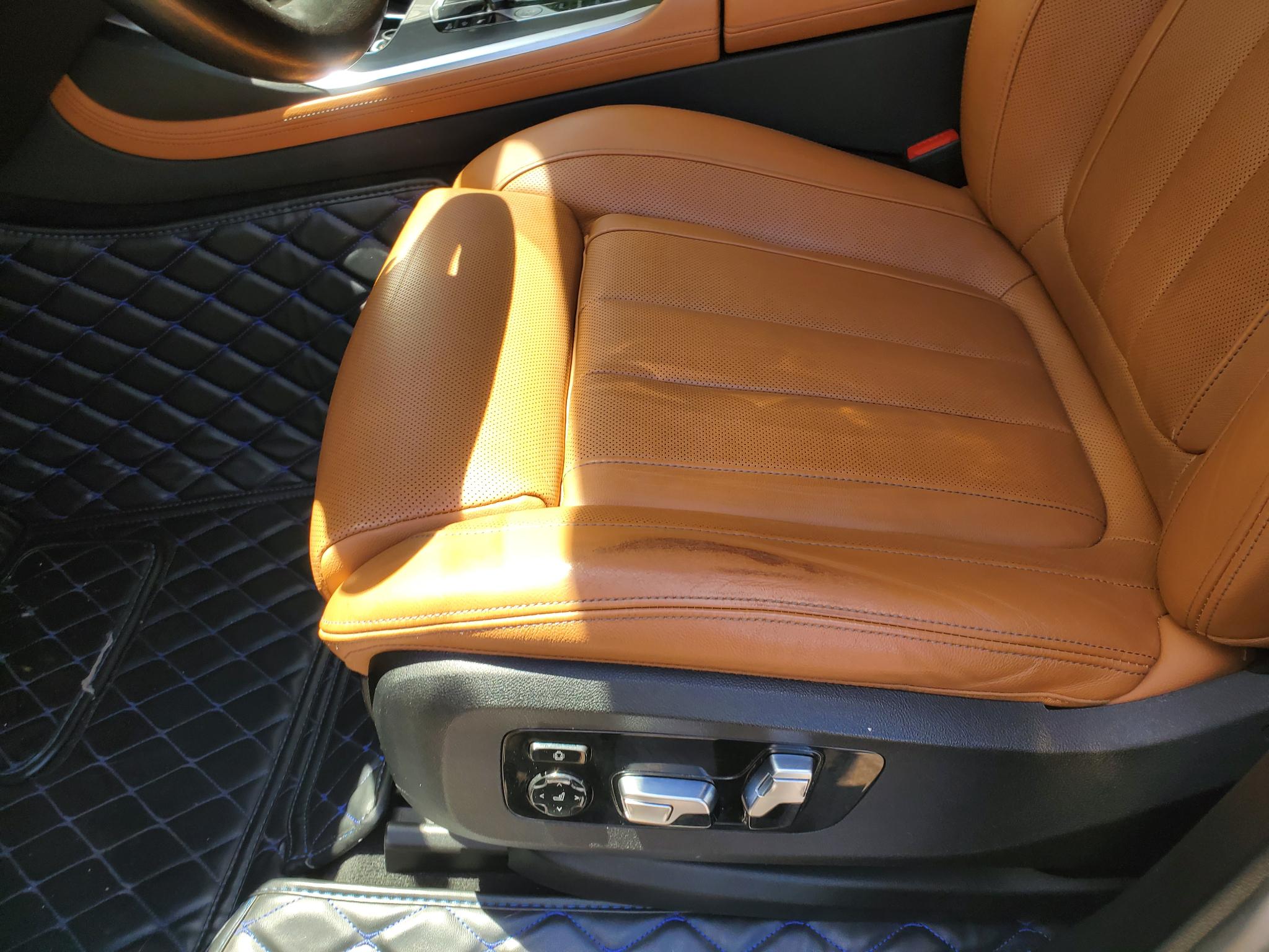 BMW X7 xDrive40i Sports Activity Vehicle 2021