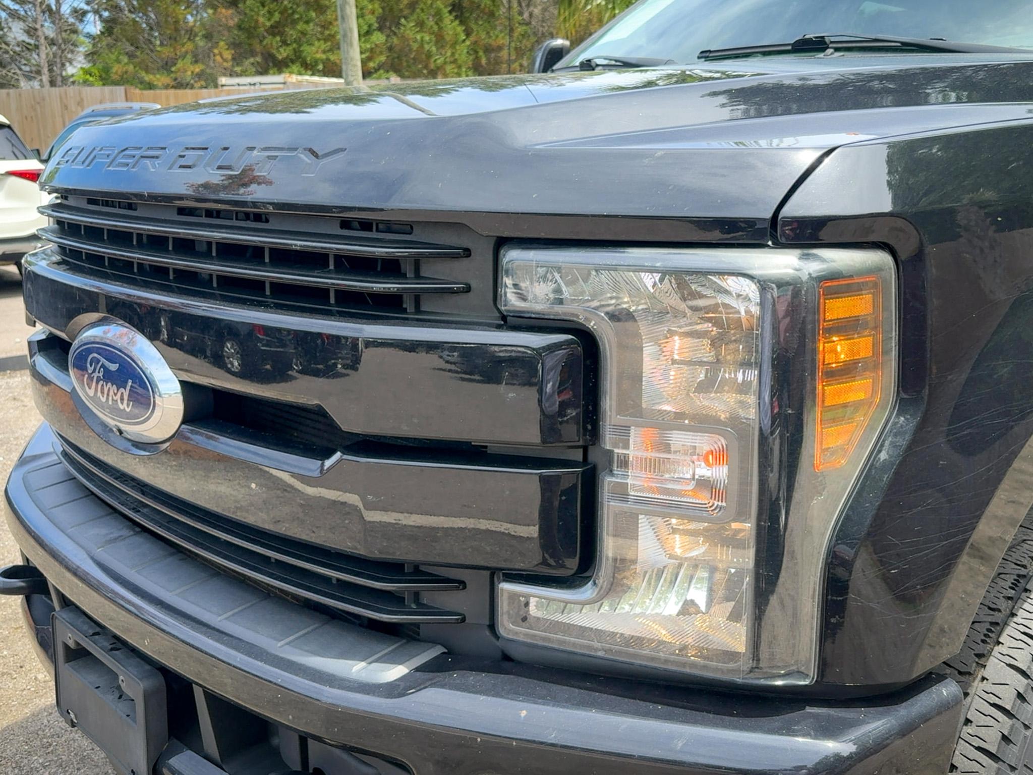 Ford Super Duty F-250 SRW Lariat 4WD Crew Cab 6.75' Box 2019