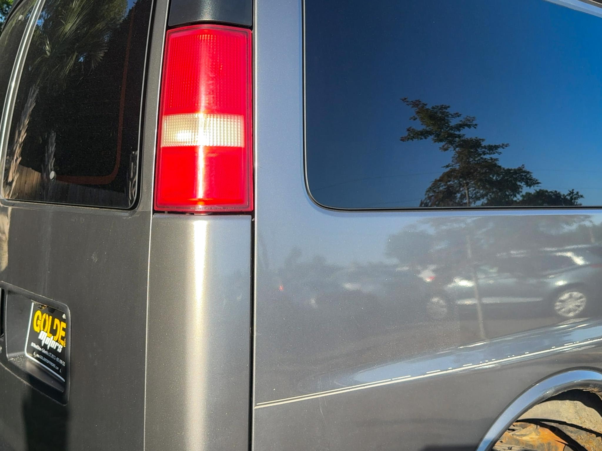 Chevrolet Express Passenger  2007