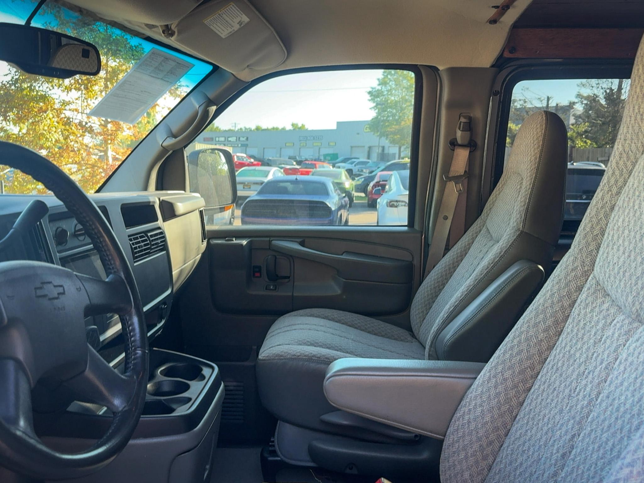 Chevrolet Express Passenger  2007