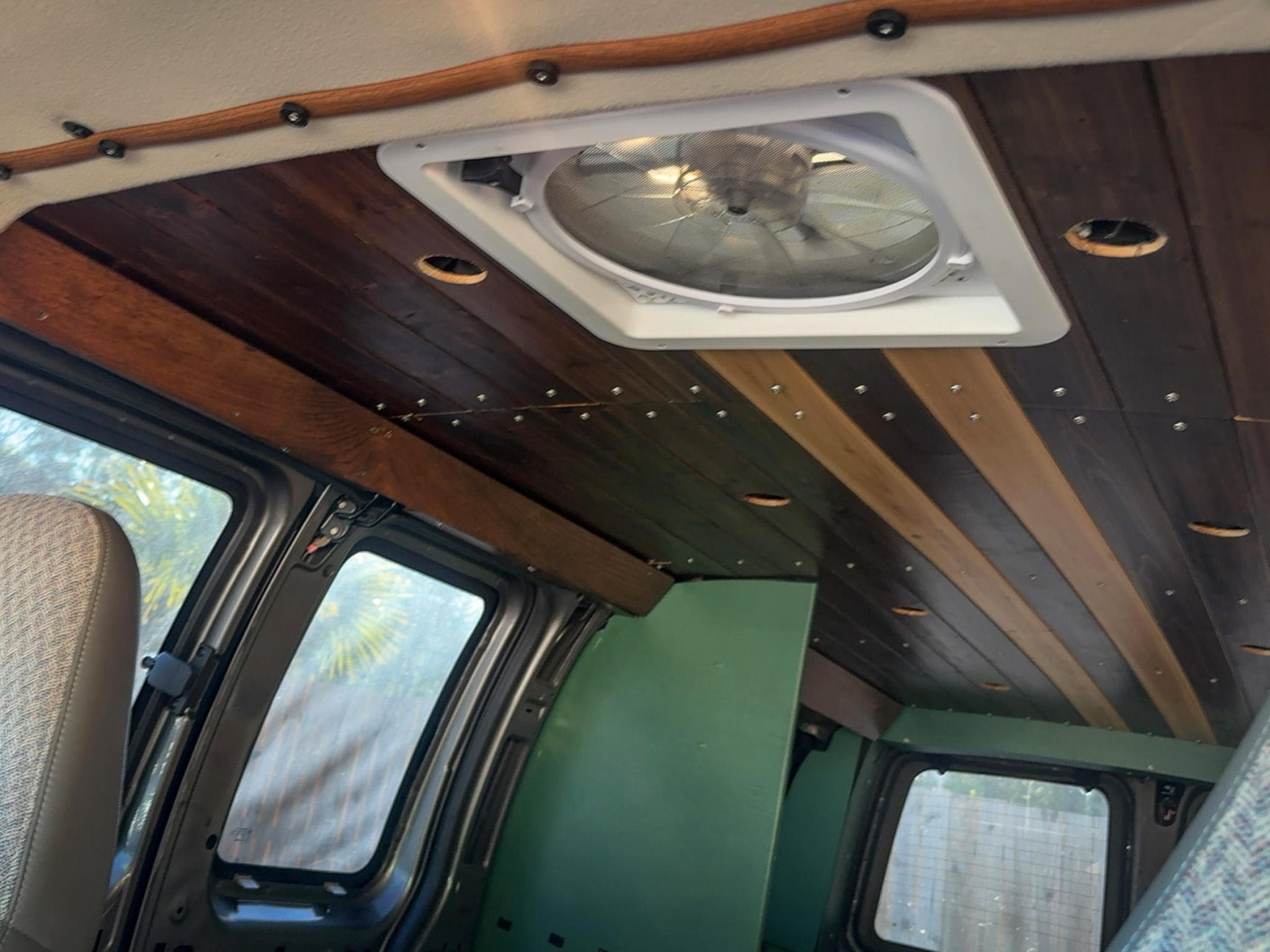 Chevrolet Express Passenger  2007