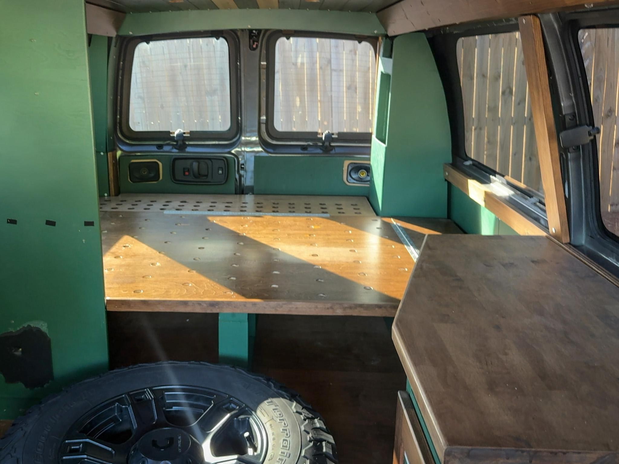 Chevrolet Express Passenger  2007